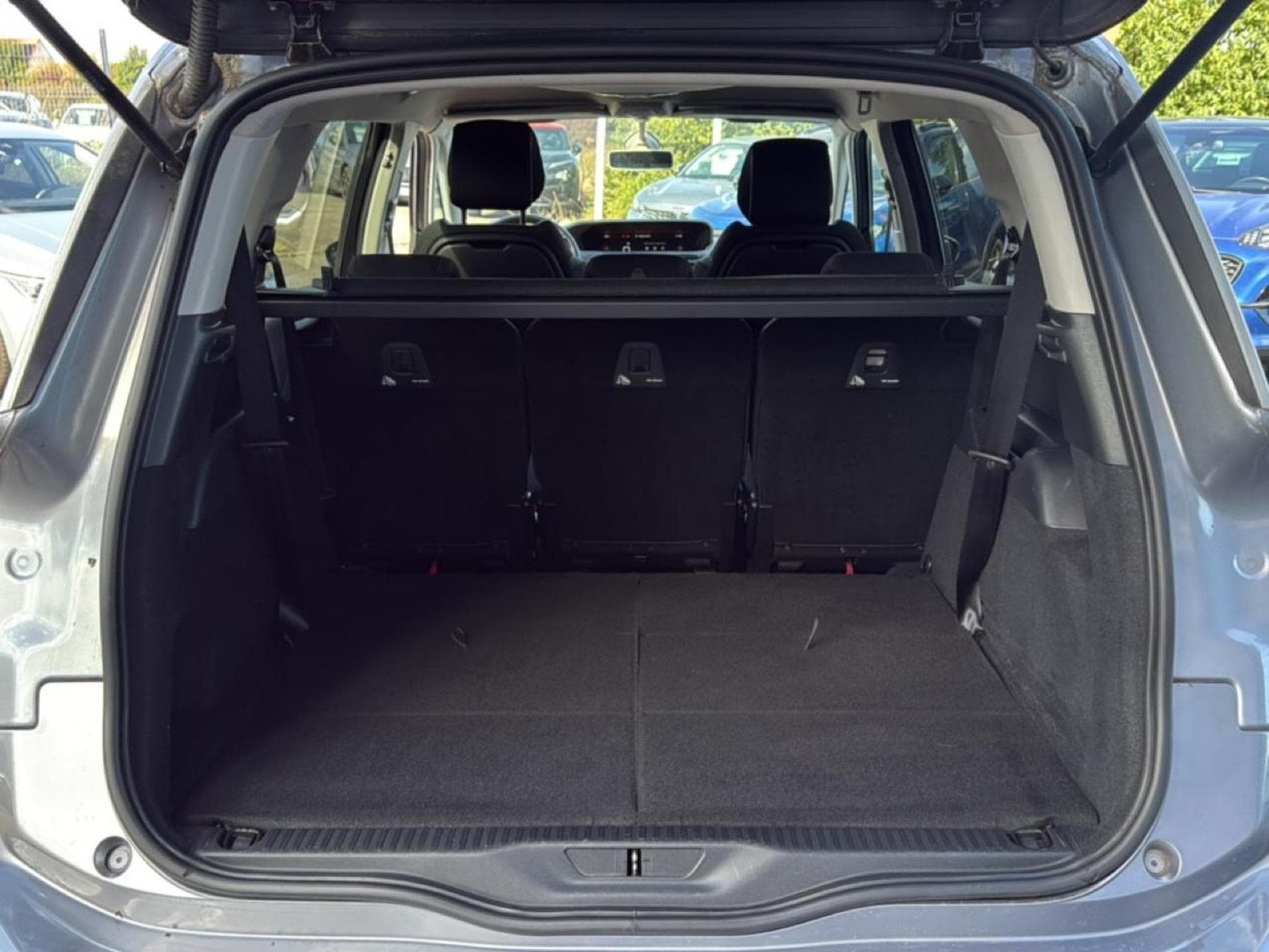 Citroen GRAND C4 SPACETOURER PURETECH 130 FEEL EAT8 (2021) - Foto 20