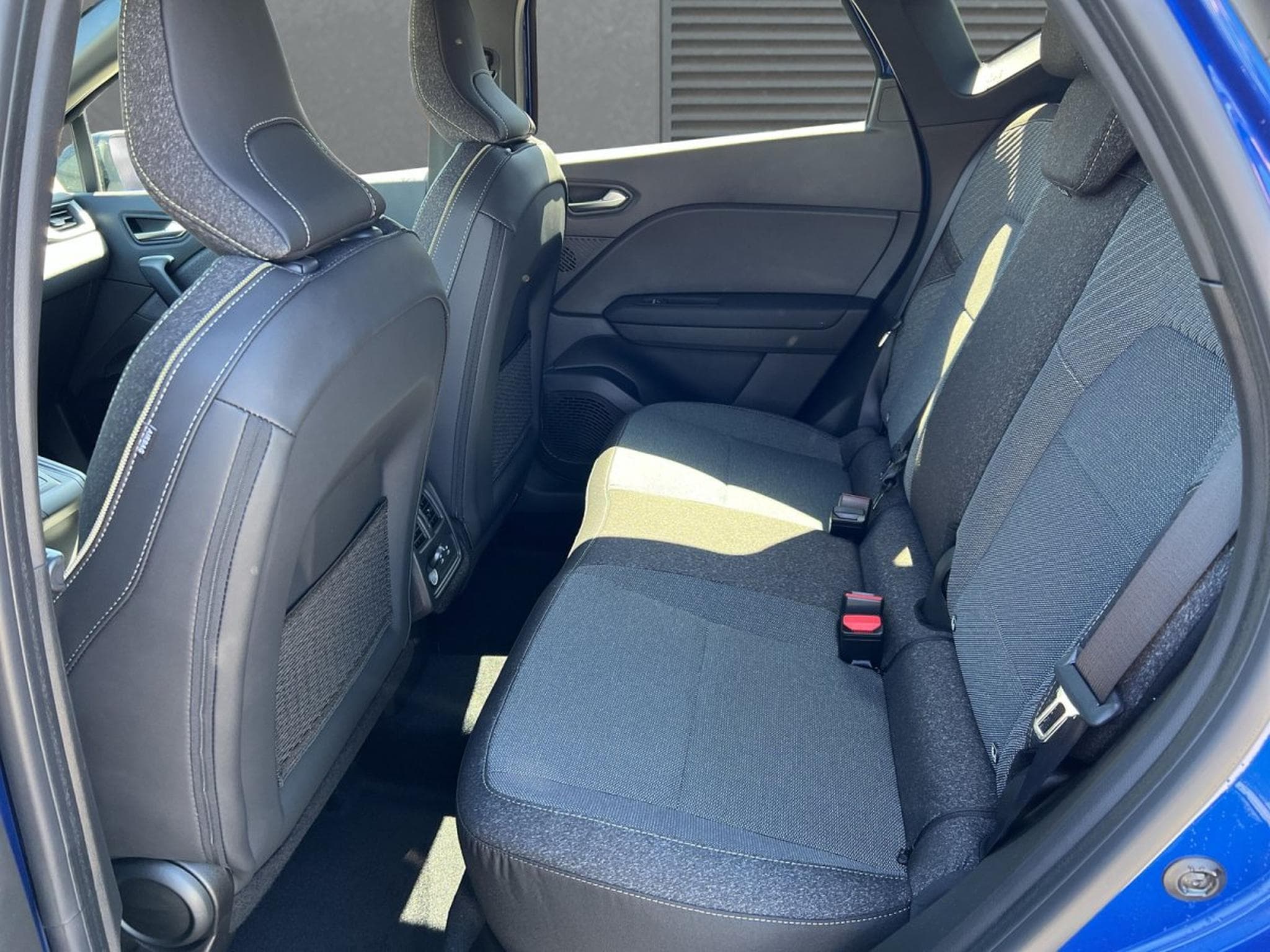 Renault Captur Techno (2025) - Foto 6