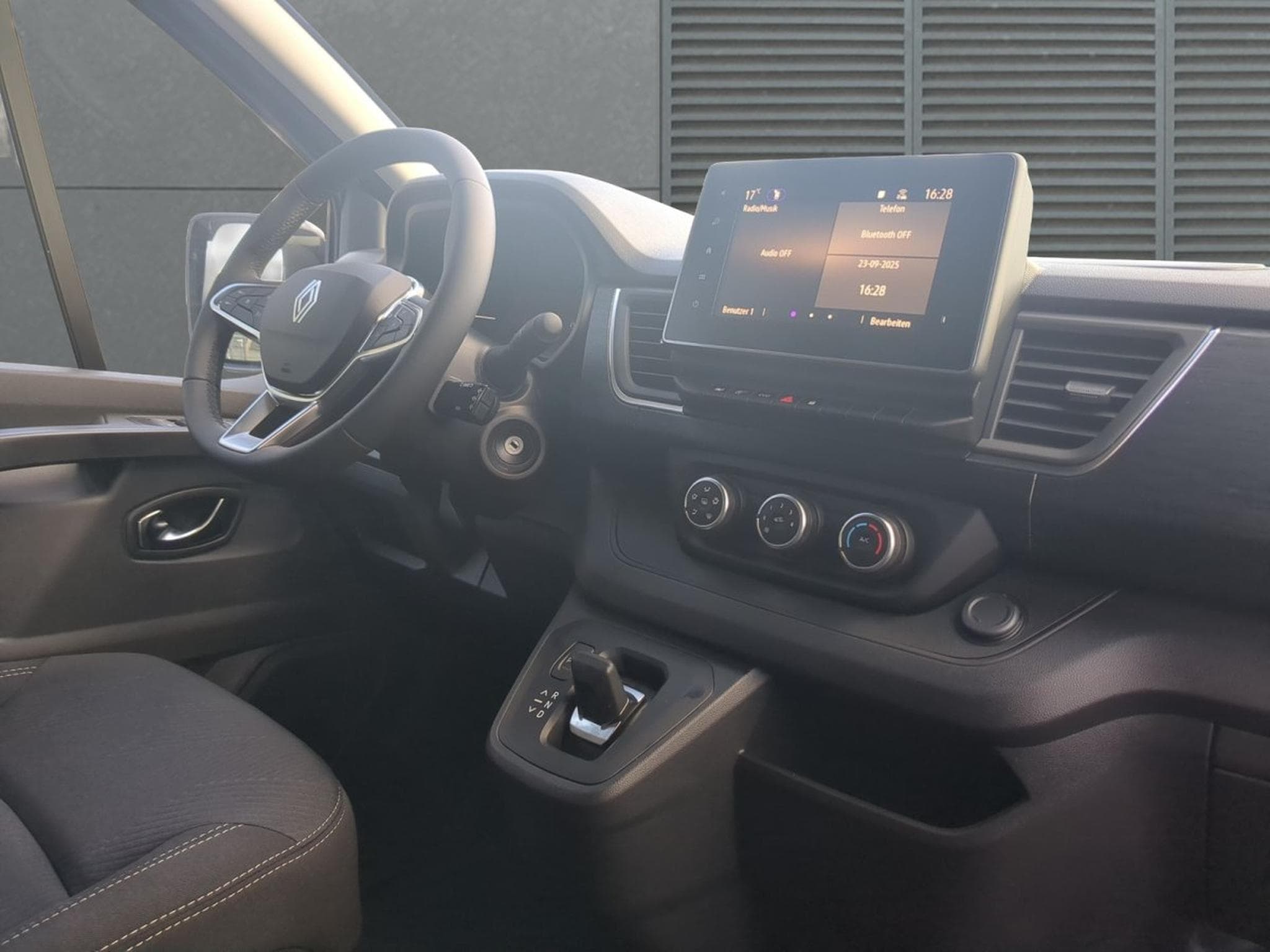 Renault Trafic EXTRA L2H1 (2025) - Foto 5