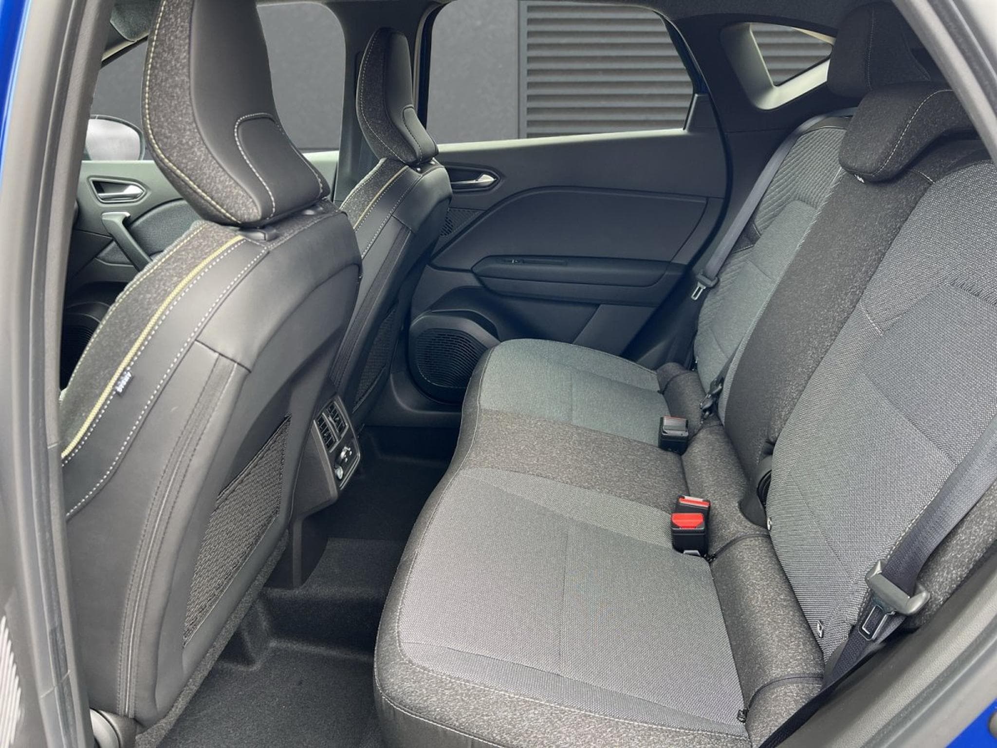 Renault Captur Techno (2025) - Foto 6