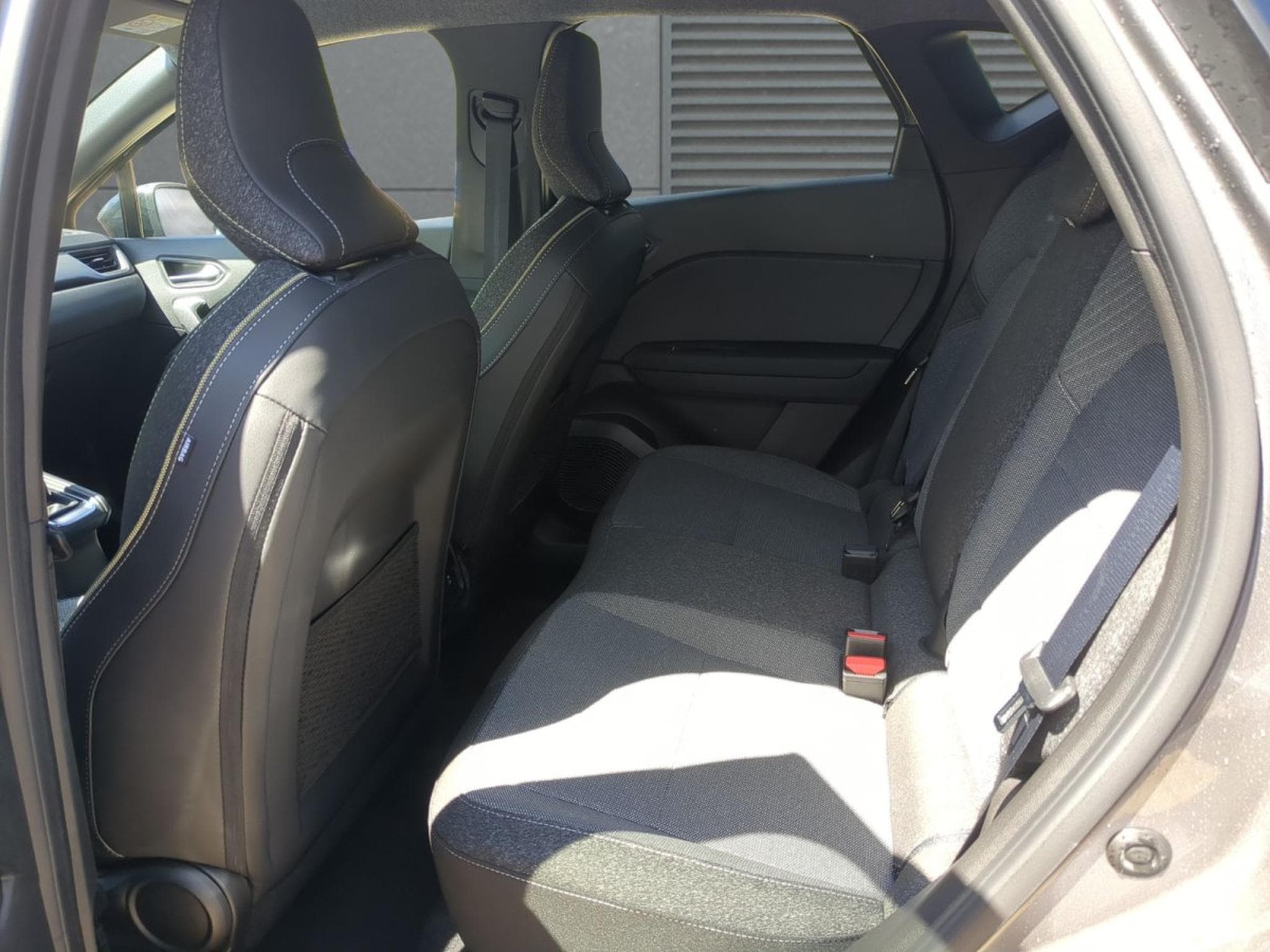 Renault Captur Techno (2026) - Foto 6