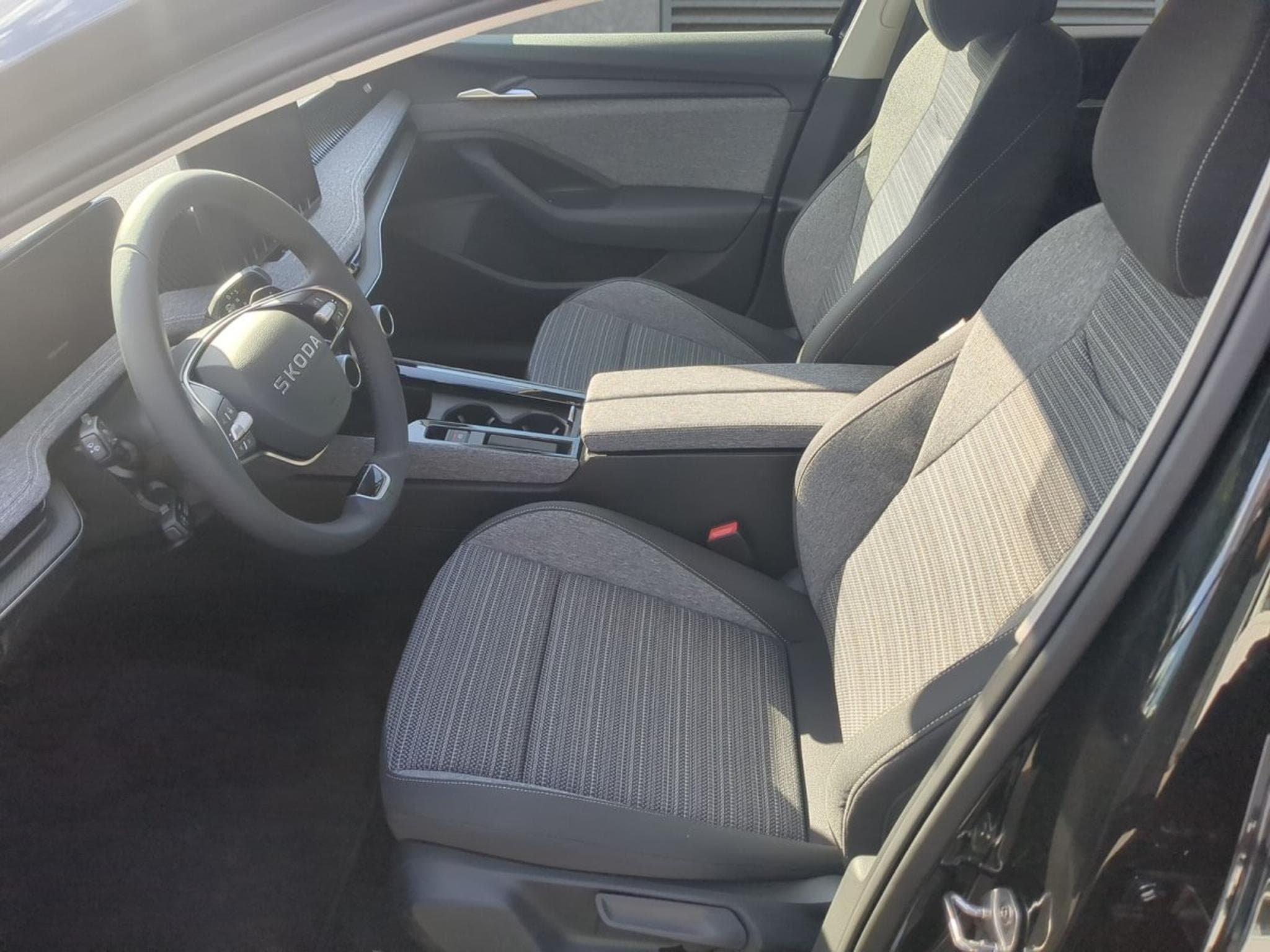 Skoda Superb Selection (2025) - Photo 4