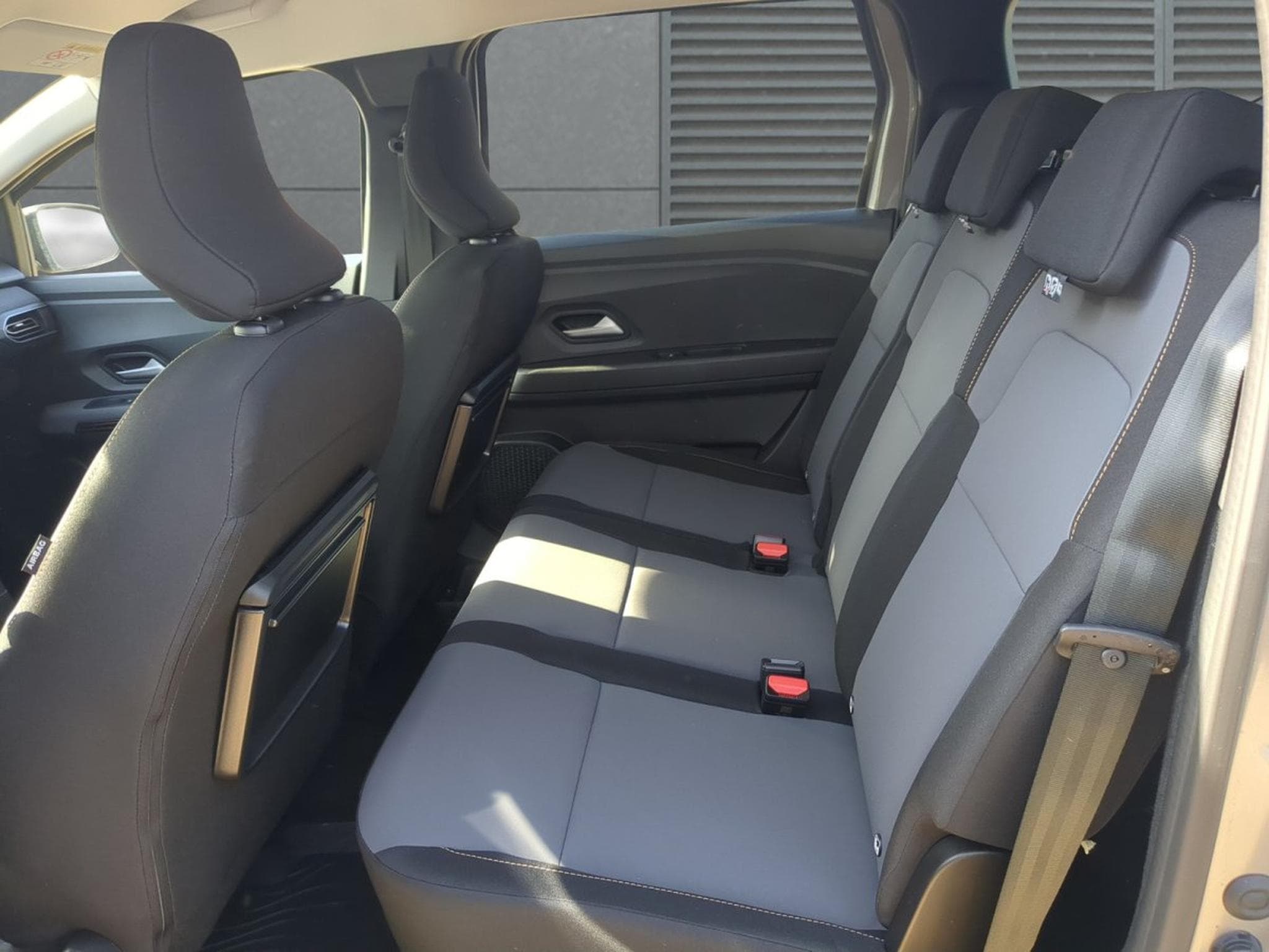 Dacia Jogger Extreme (2025) - Photo 6