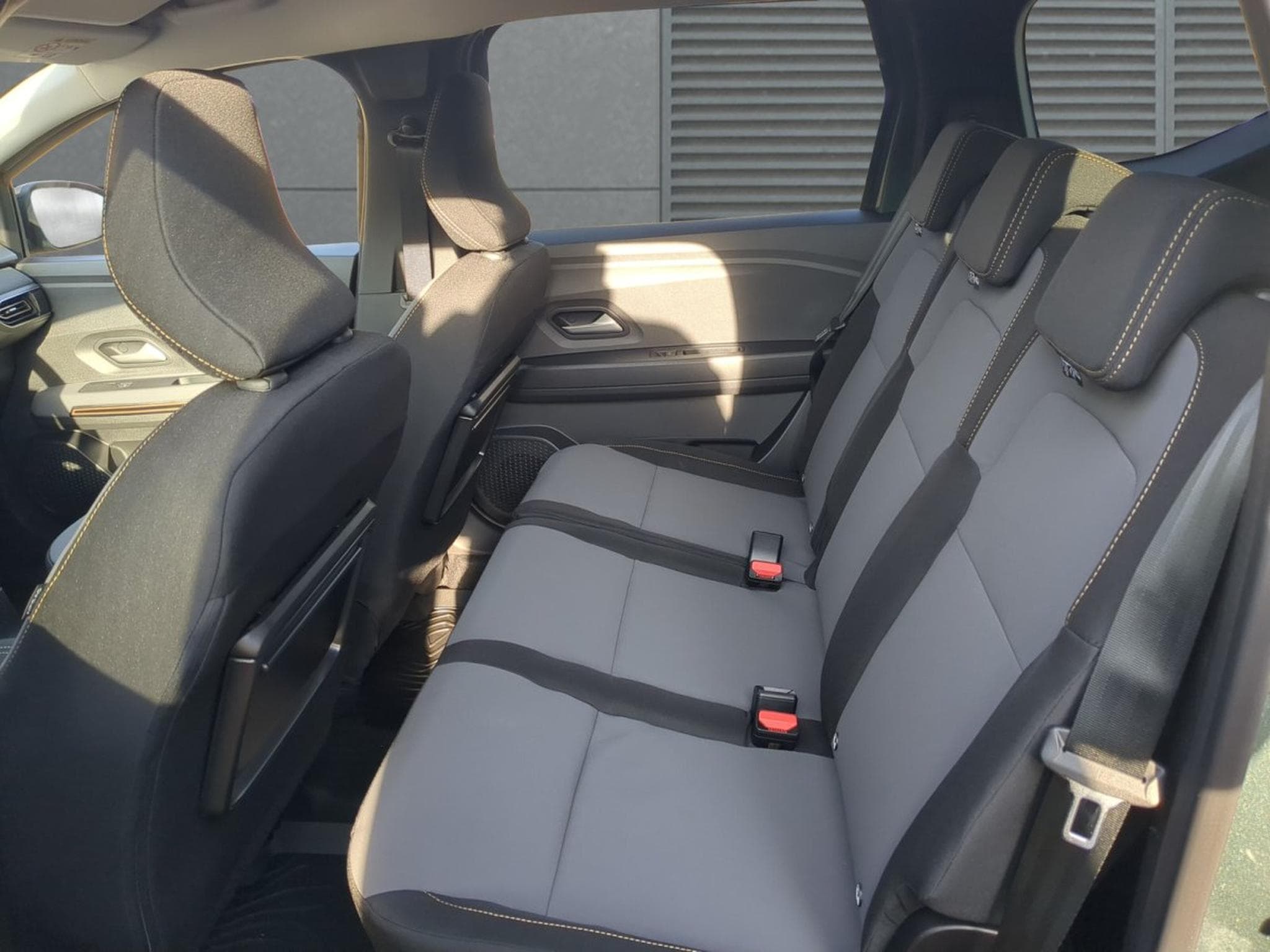 Dacia Jogger Extreme+ 7-S (2025) - Foto 6