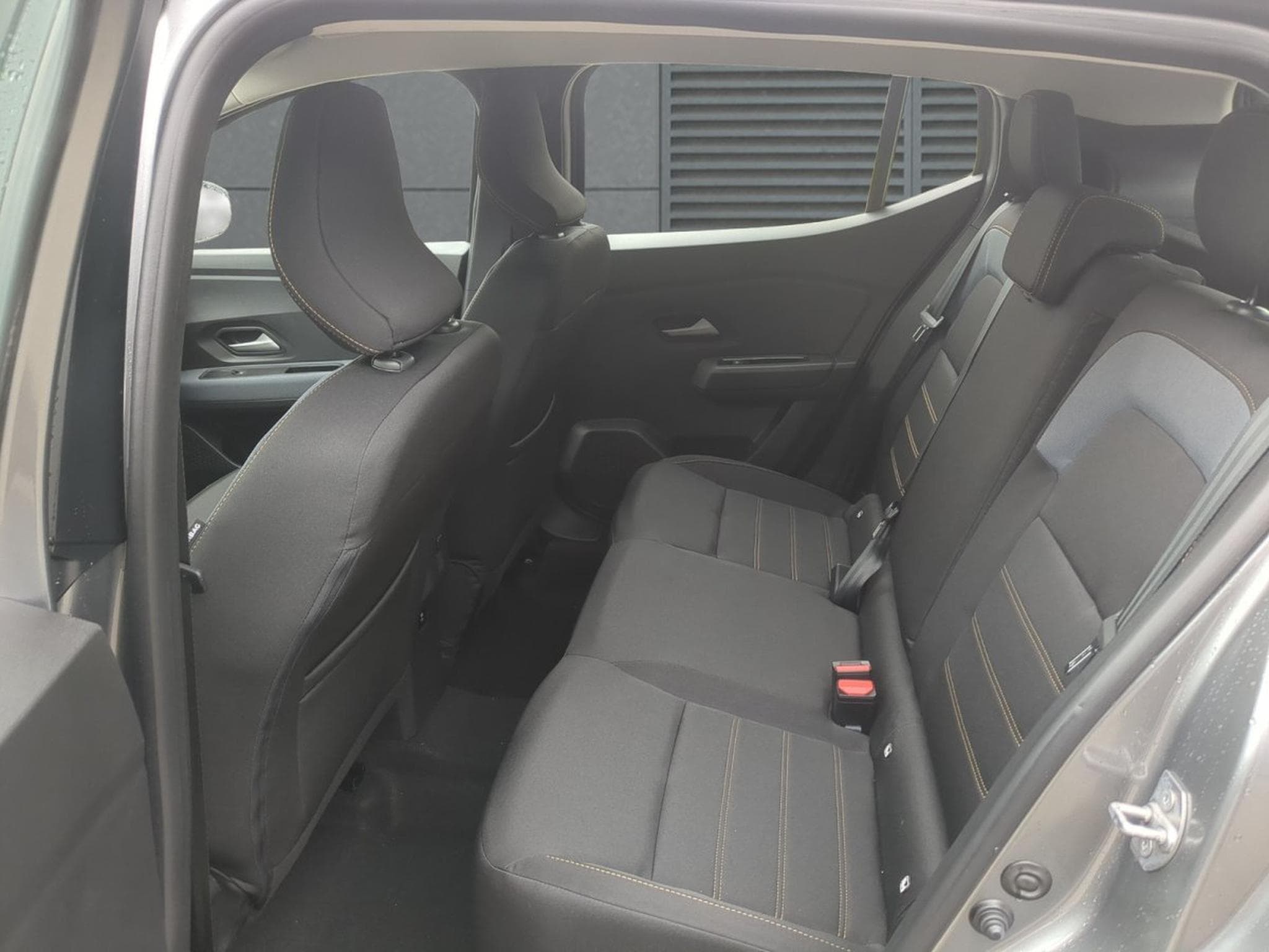 Dacia Sandero Expression SHZ (2026) - Foto 6