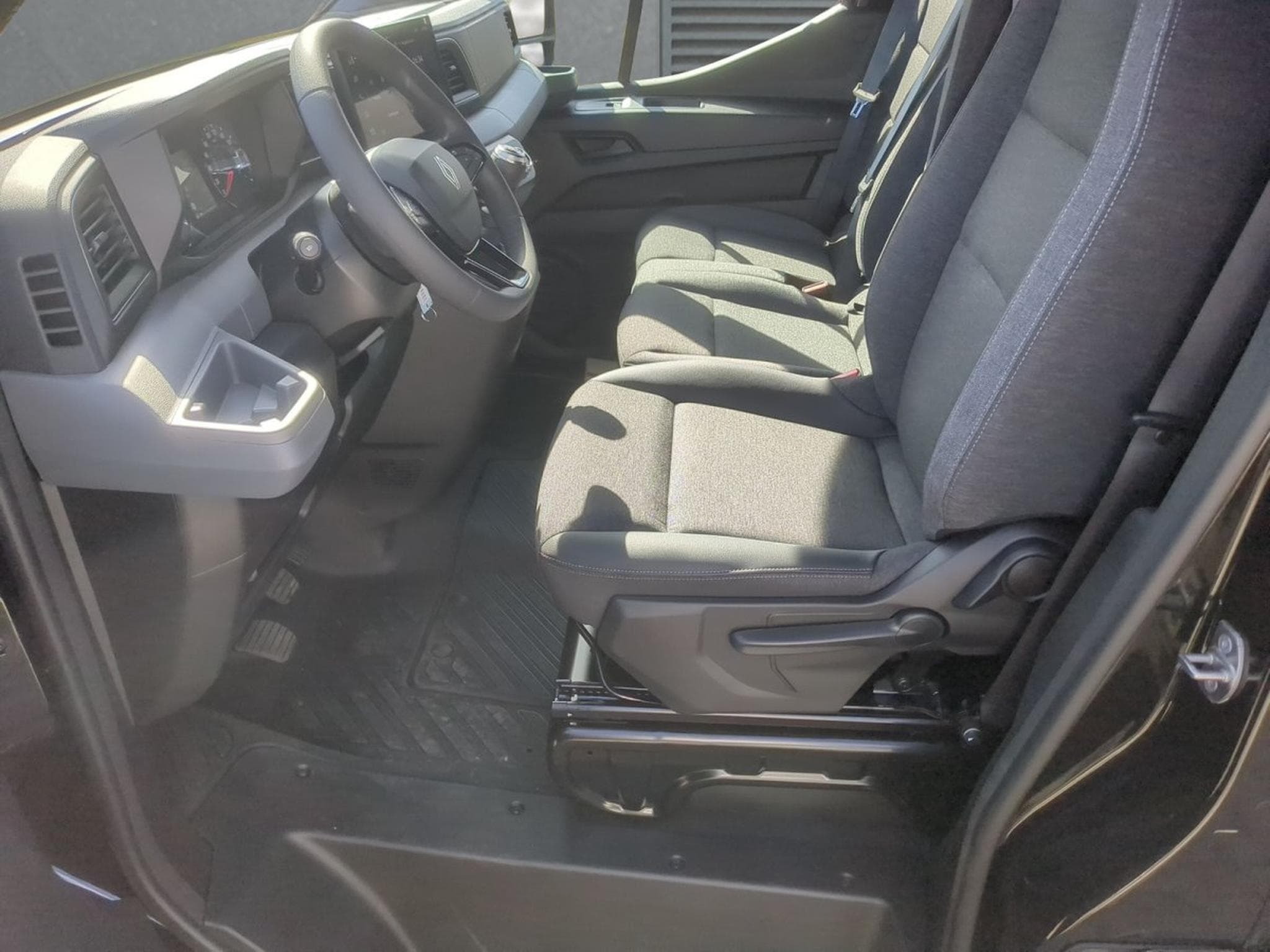 Renault Master AHK SHZ L3H2 (2026) - Foto 4