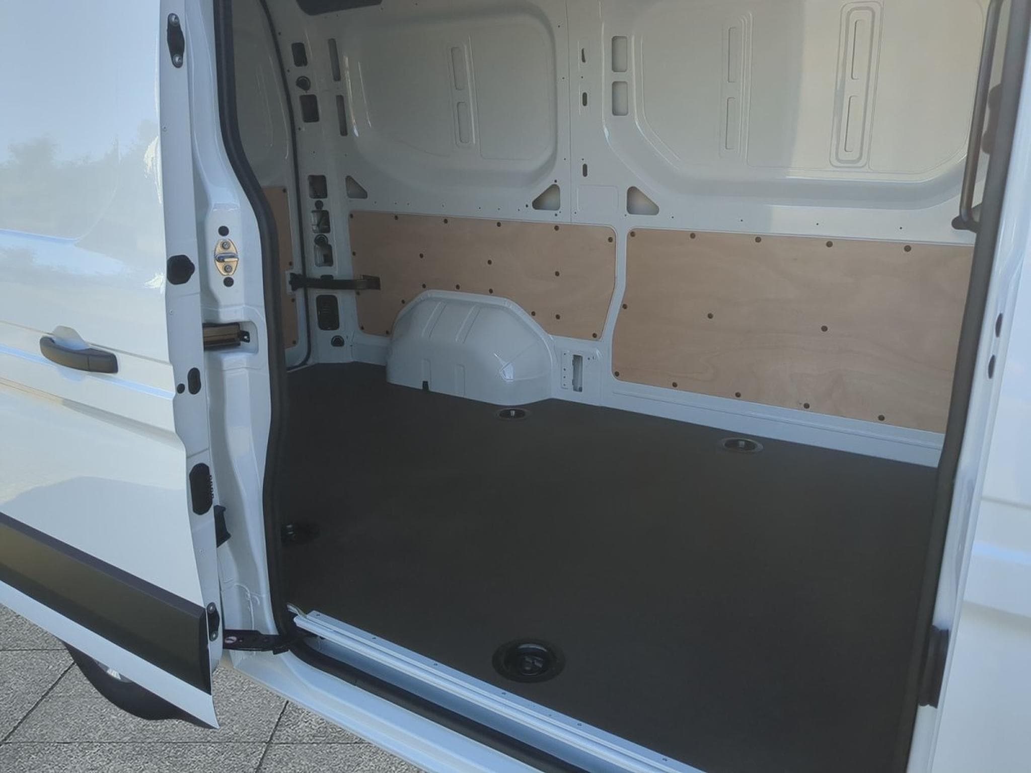 Renault Master L2H2 AHK SHZ (2026) - Foto 6