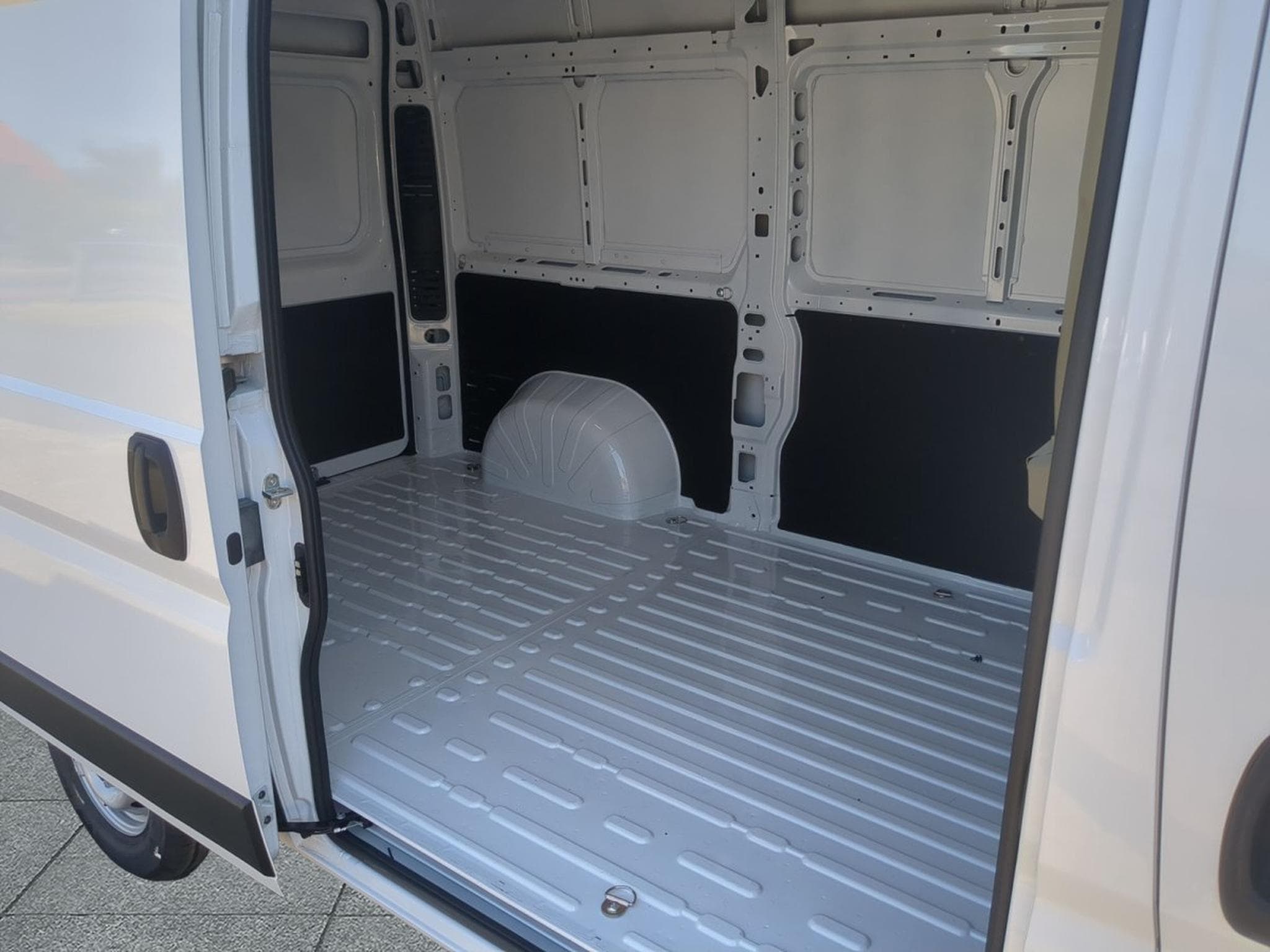 Opel Movano Techno L2H2 (2025) - Foto 6