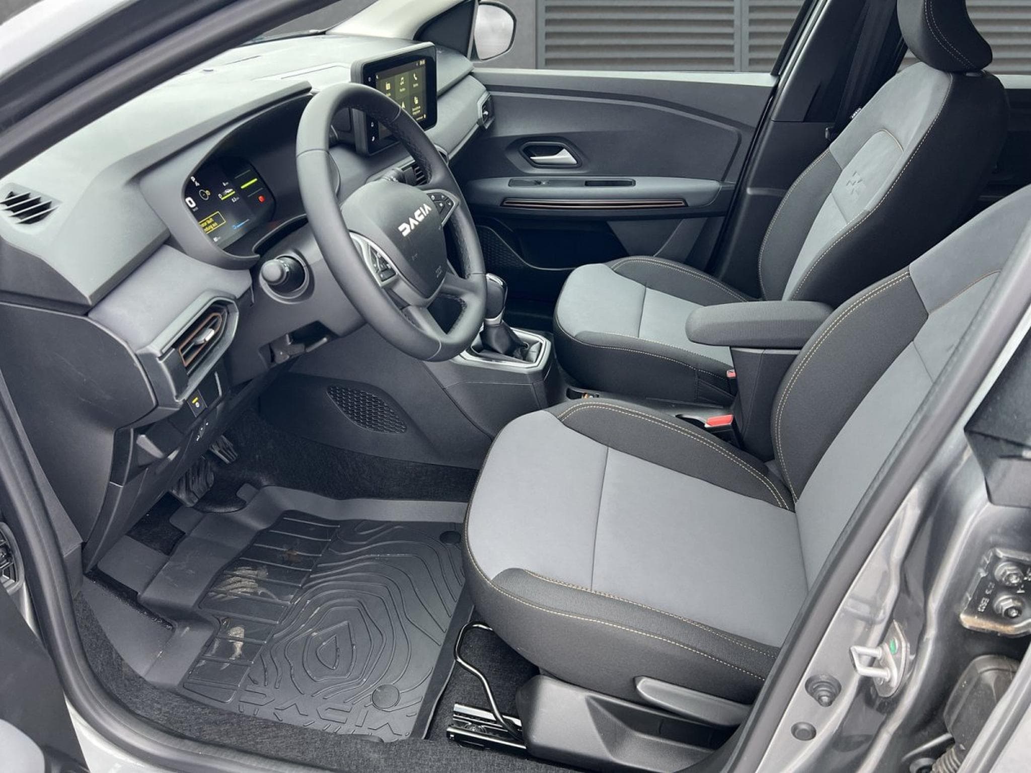 Dacia Jogger Extreme+ 7-S (2025) - Foto 4
