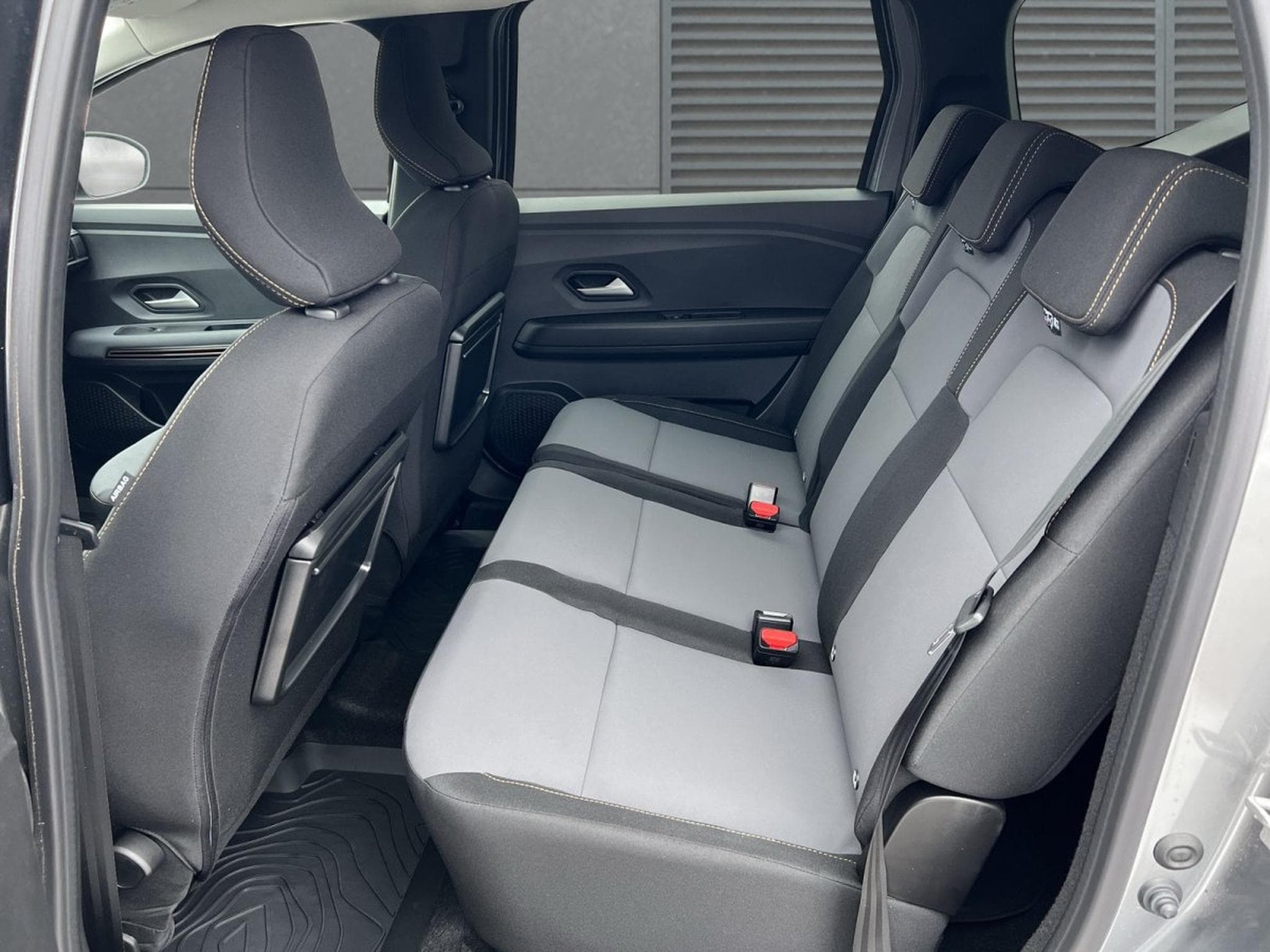 Dacia Jogger Extreme+ 7-S (2025) - Foto 6