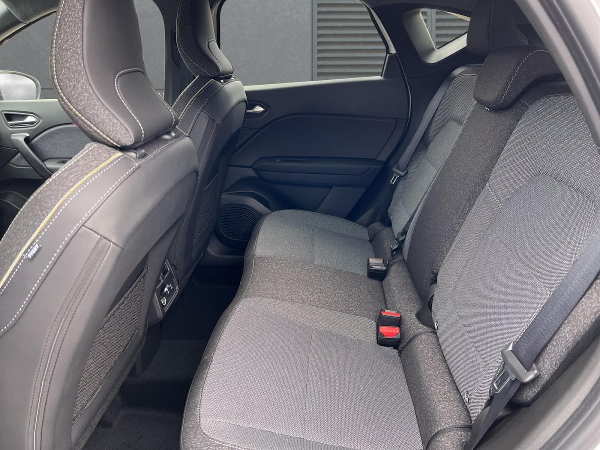 Renault Captur Techno (2025) - Photo 6