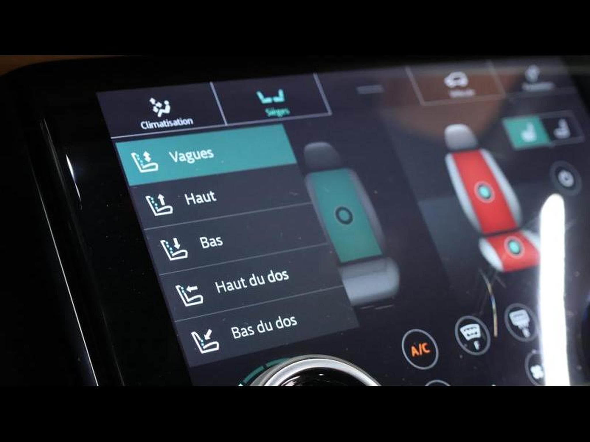 Land-Rover Range Rover Velar P300 R-Dynamic HSE Auto (2019) - Foto 38