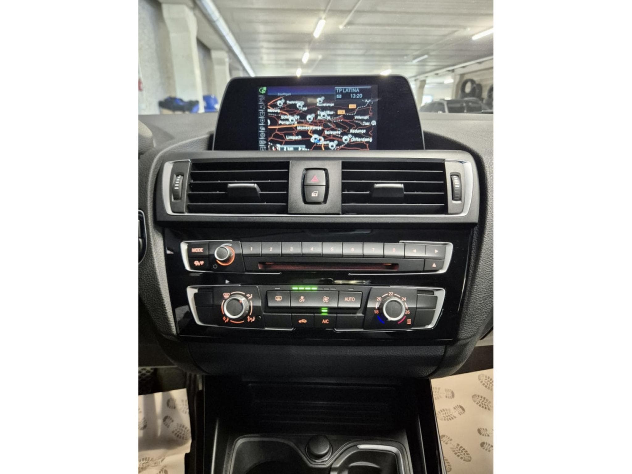 BMW 218 i SPORTLINE COUPE AUTO LED NAVI 1 HAND (2015) - Photo 6