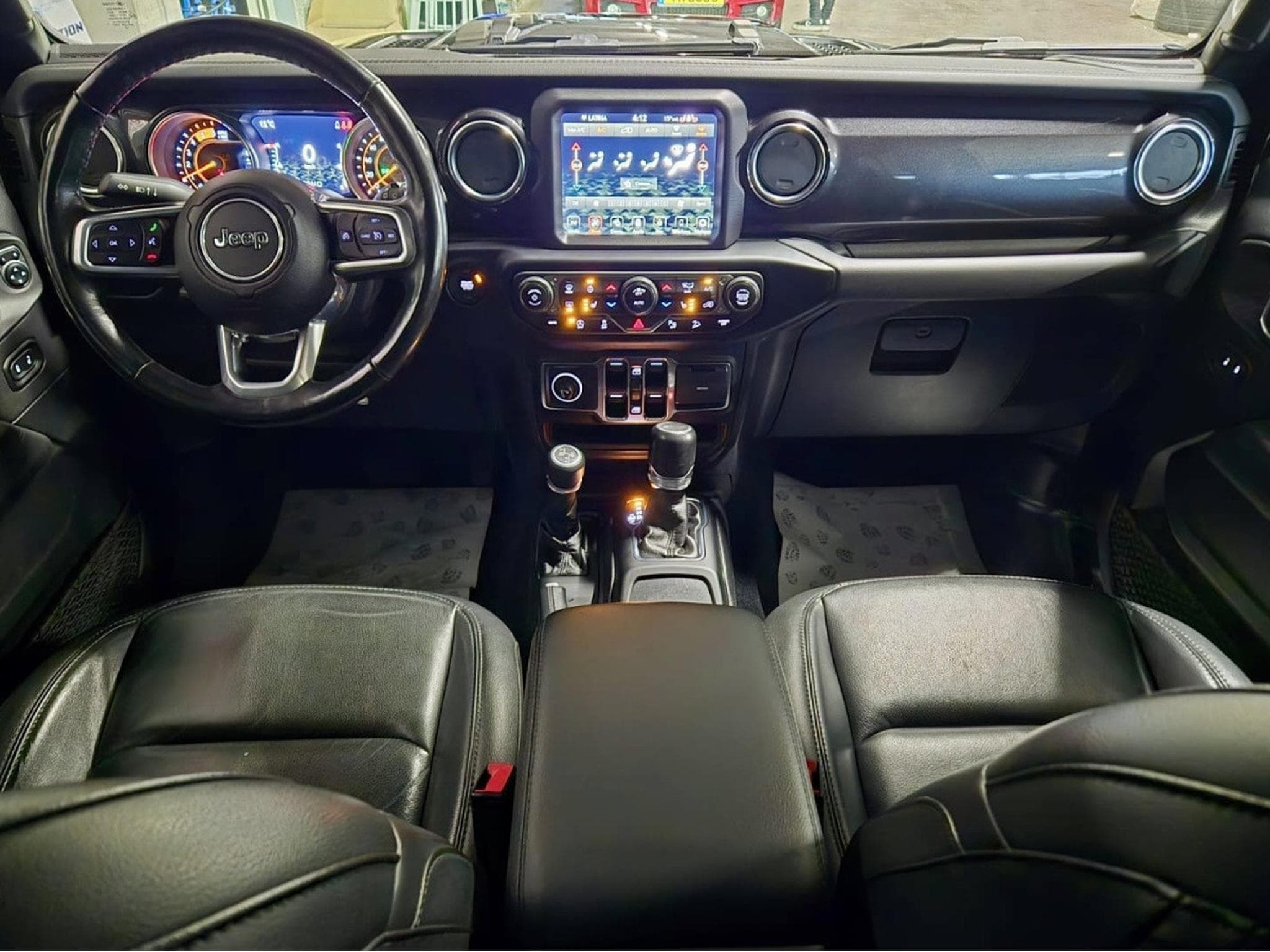 Jeep Wrangler 2.2 CRDi UNLIMITED SAHARA TRAIL RATED 4X4 CUIR NAVI (2021) - Foto 6