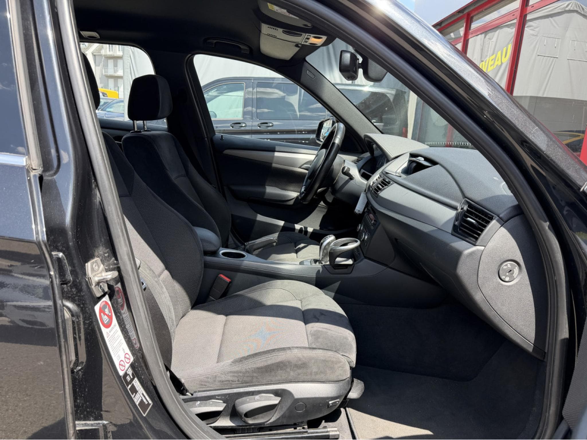 BMW X1 23D XDRIVE M SPORT PAKET AUTO BI-XENON 1 HAND (2014) - Photo 5