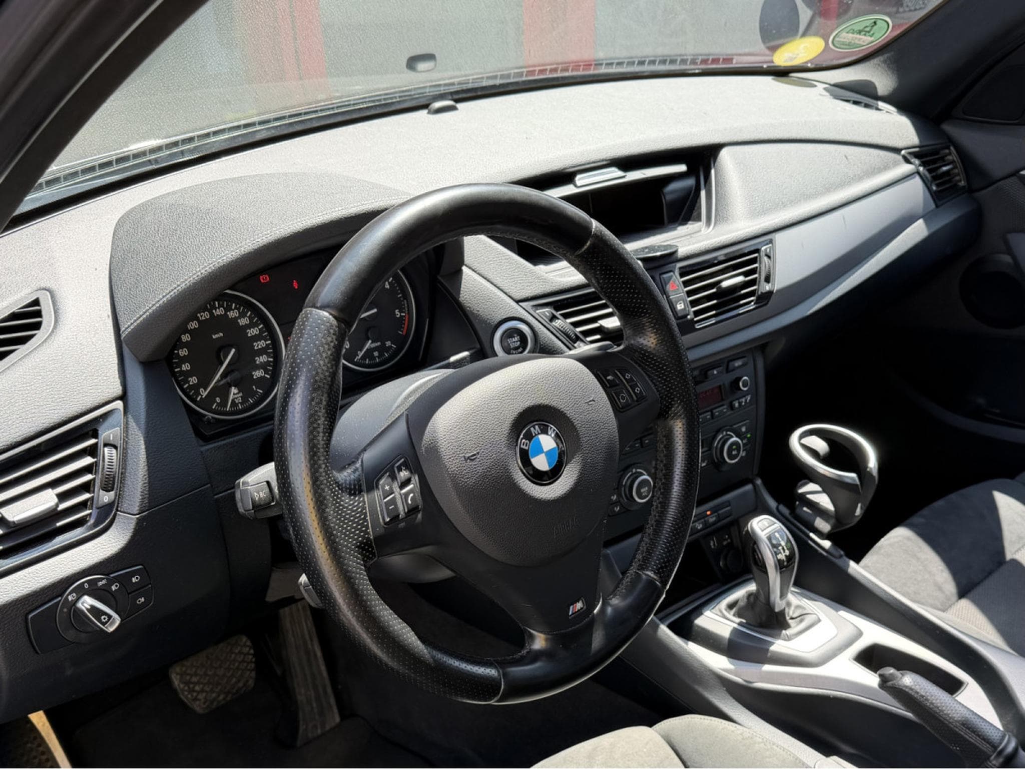 BMW X1 23D XDRIVE M SPORT PAKET AUTO BI-XENON 1 HAND (2014) - Photo 6
