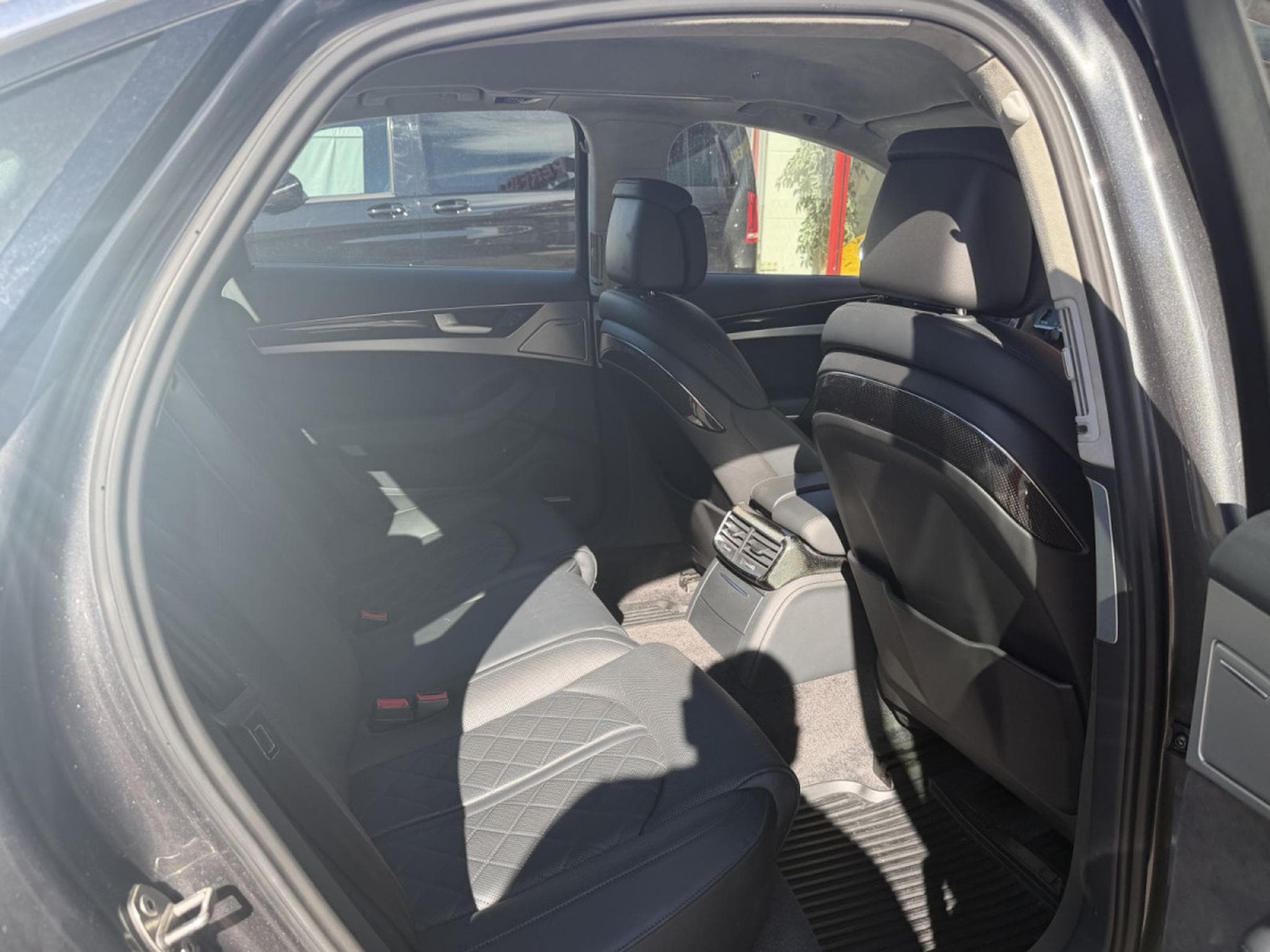 Audi S8 4.0 TFSI QUATTRO NIGHT VISION BOSE CUIR NAVI 1 HAND (2014) - Photo 6