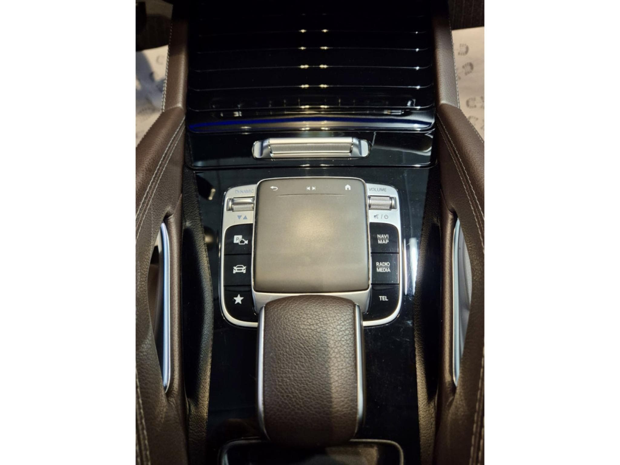 Mercedes GLE 300 D 4 MATIC AMG LINE NEW MODEL CUIR NAVI (2019) - Photo 9