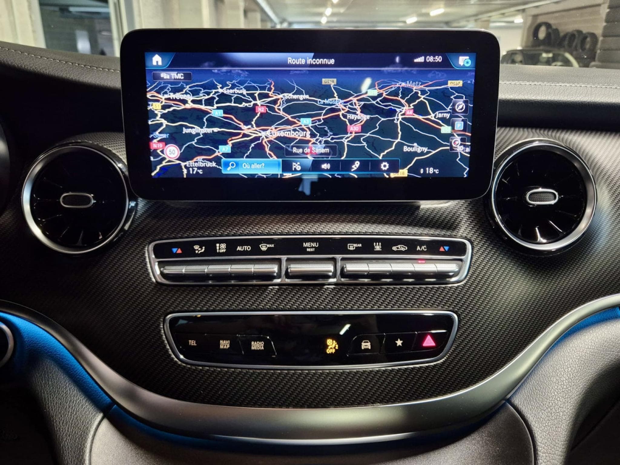 Mercedes V 250 D AMG LINE 6 SITZE BURMESTER PANO CUIR NAVI (2021) - Photo 10