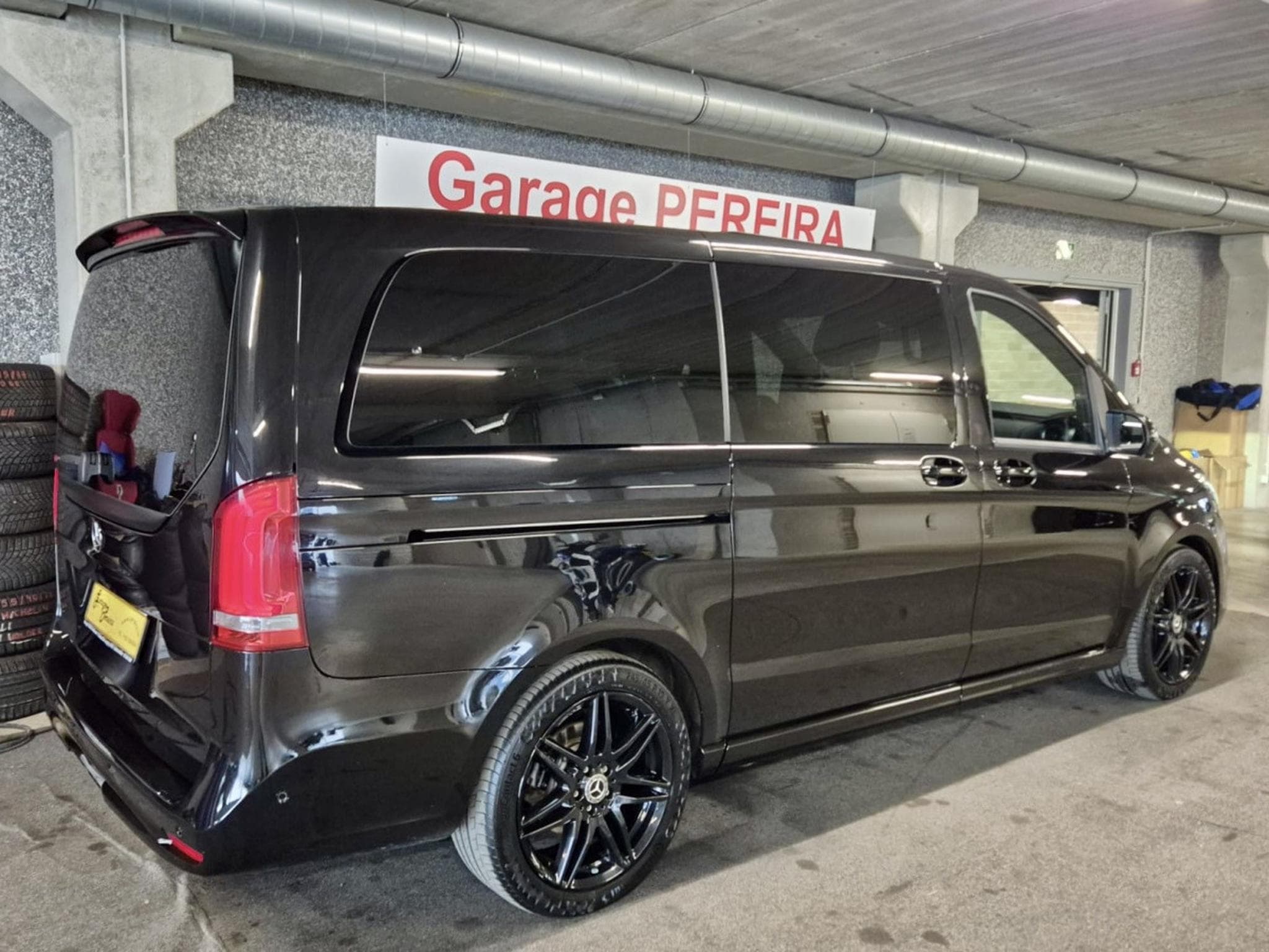 Mercedes V 250 D AMG LINE 6 SITZE BURMESTER PANO CUIR NAVI (2021) - Photo 2
