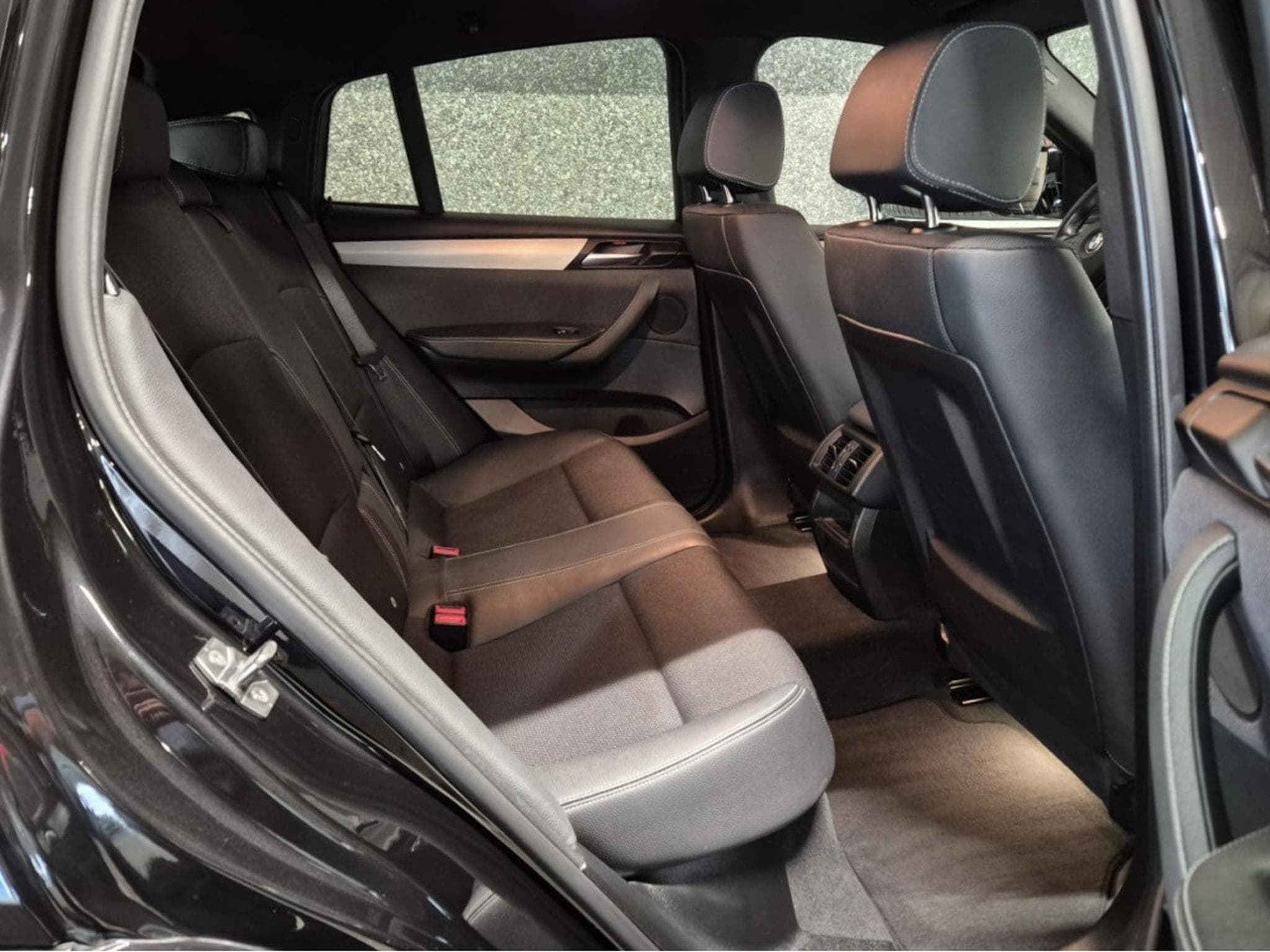 BMW X4 20i XDRIVE M SPORT PAKET CUIR NAVI 1 HAND (2016) - Photo 5
