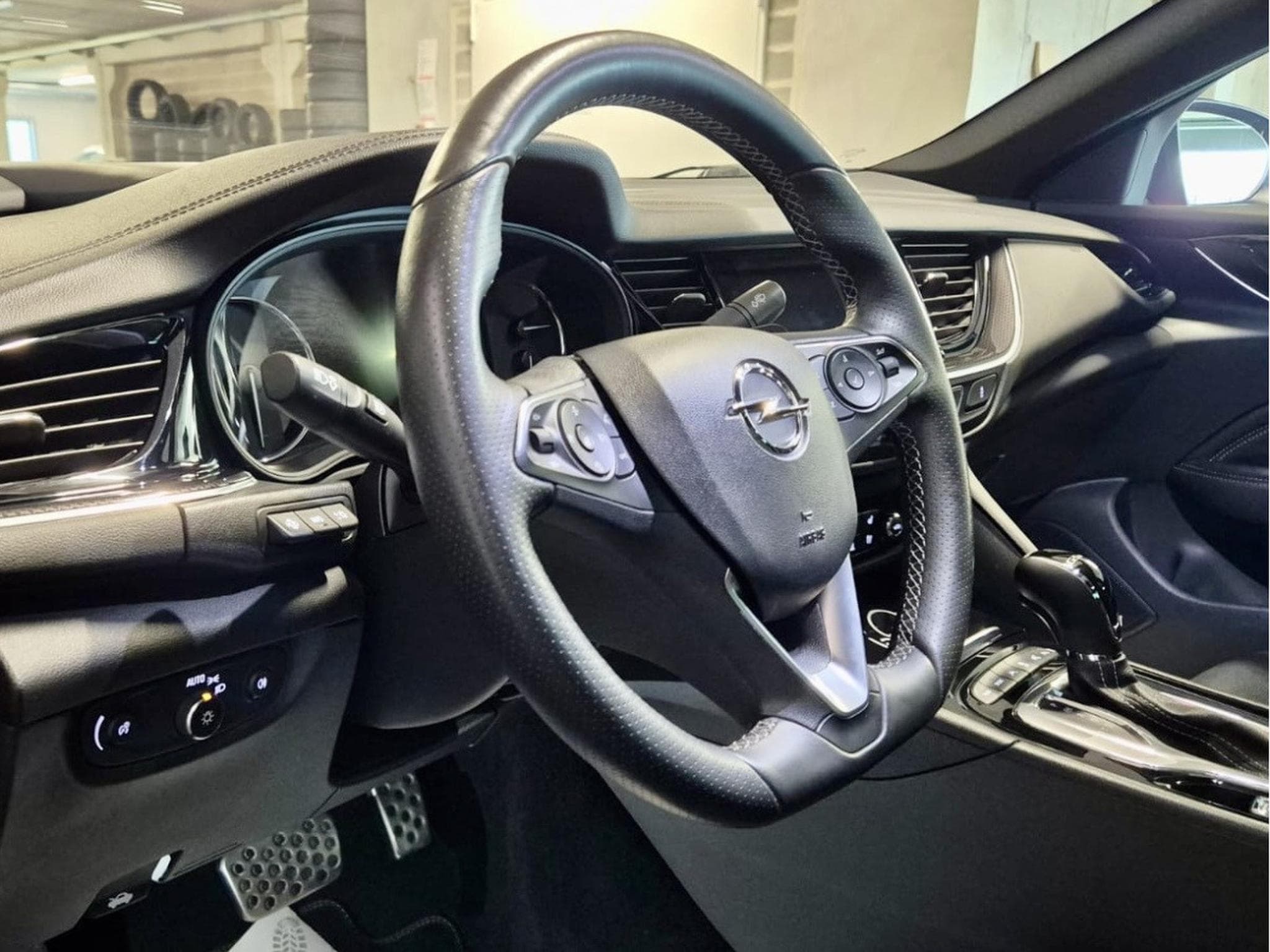 Opel Insignia 2.0 BITURBO D GSI 4X4 Schalensportsitze HEAD UP BOSE PANO CU (2018) - Photo 14