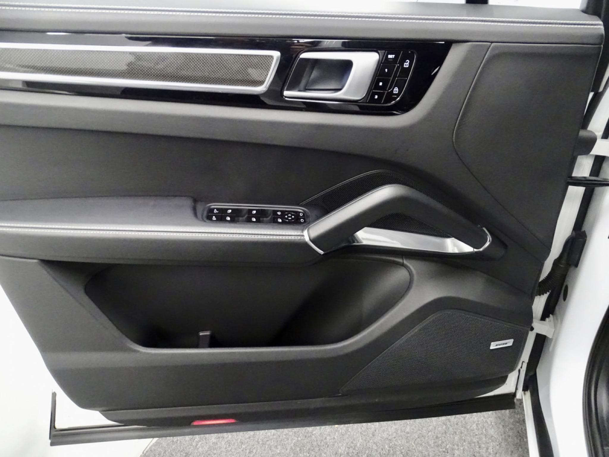 Porsche Cayenne 4.0 TURBO PSCB SPORT DESIGN CARBON APPROVED Hinterradlenkung (2019) - Foto 14