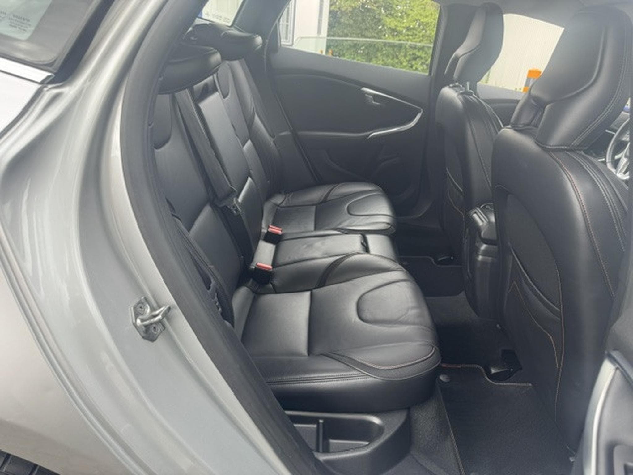 Volvo V40 VOLVO V40 OCEAN RACE 2.0 D LEDER LED NAVI AHK (2016) - Photo 7