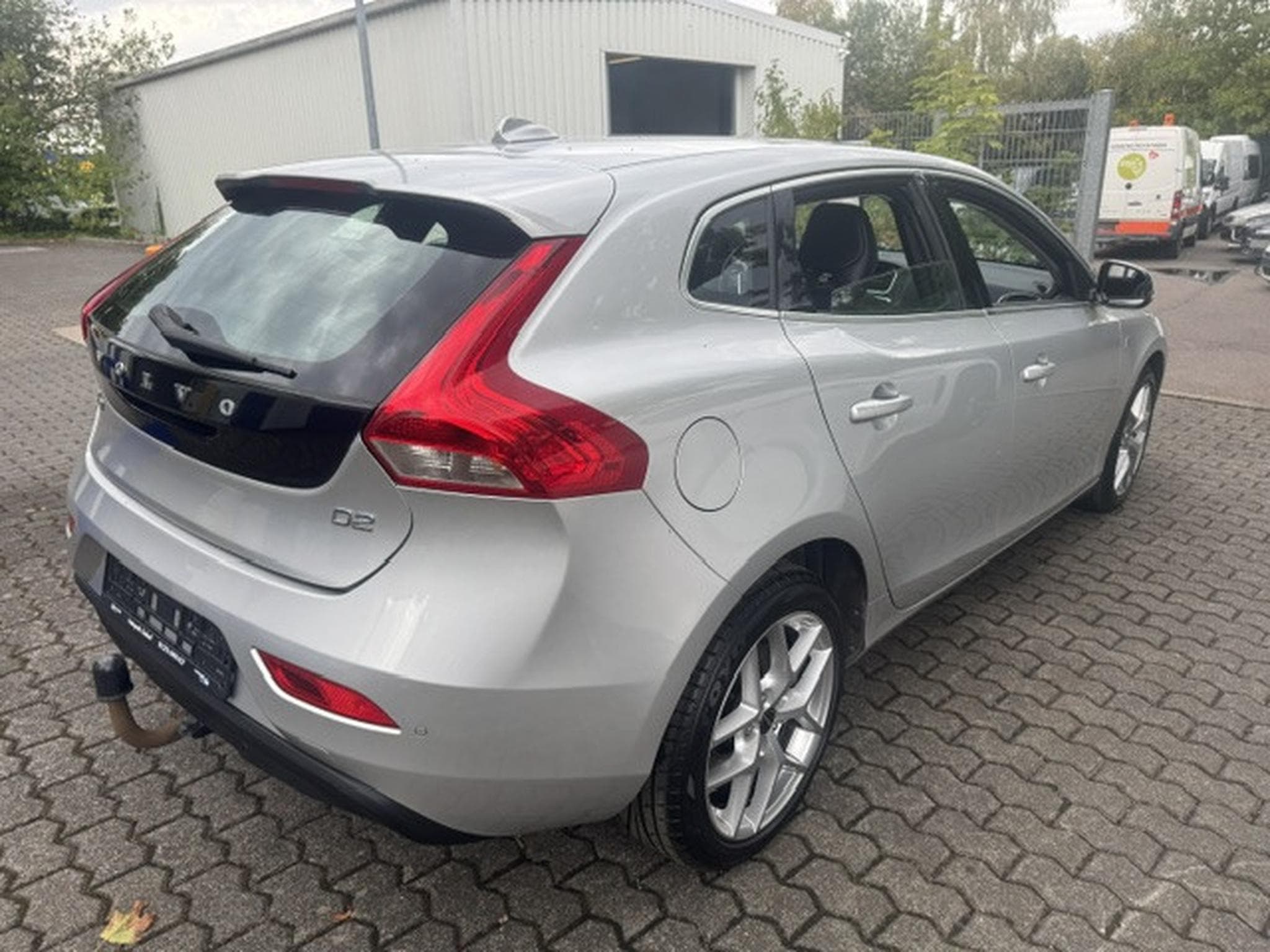 Volvo V40 VOLVO V40 OCEAN RACE 2.0 D LEDER LED NAVI AHK (2016) - Photo 9