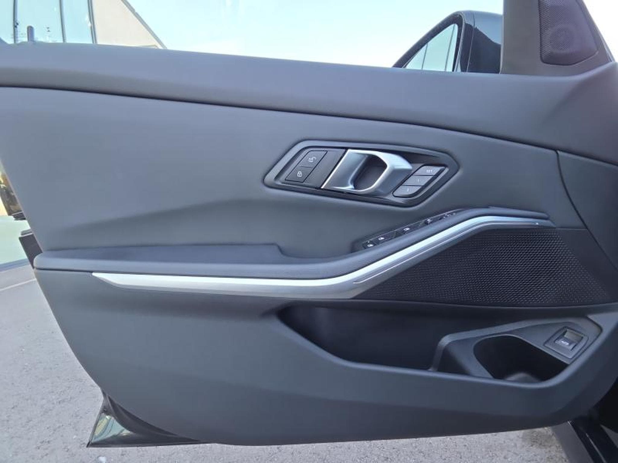 BMW 330 d Break Pack M / Diesel (2024) - Photo 19