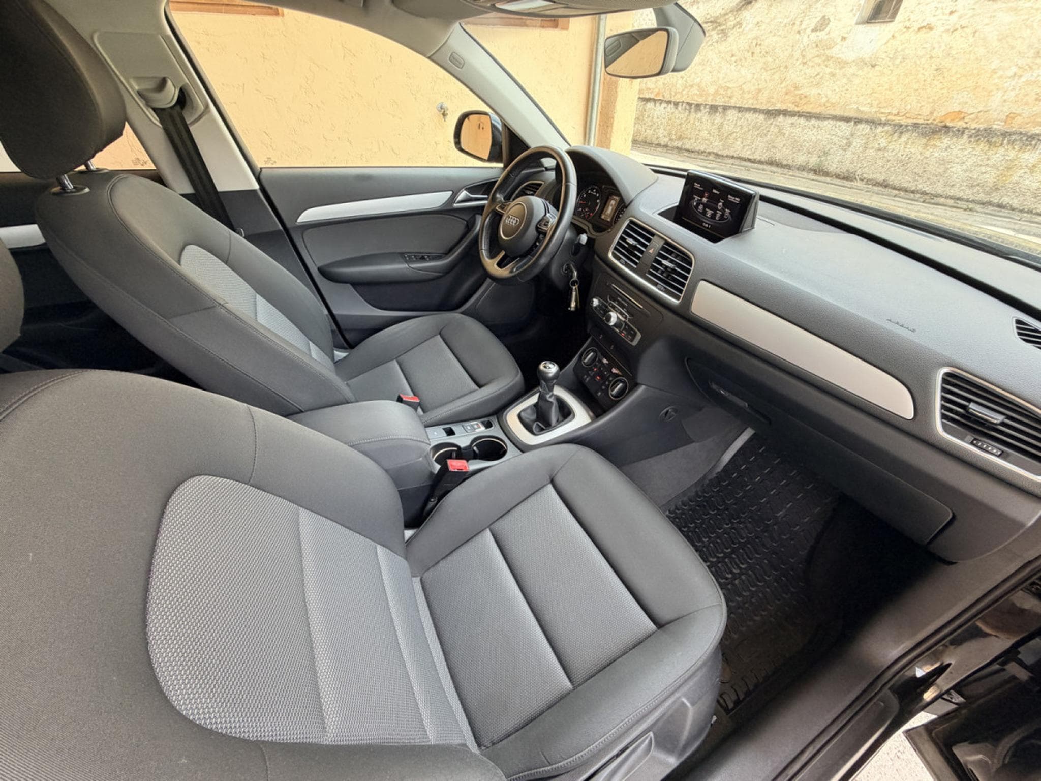 Audi Q3 Sport *FACELIFT* NAVI (2016) - Photo 6