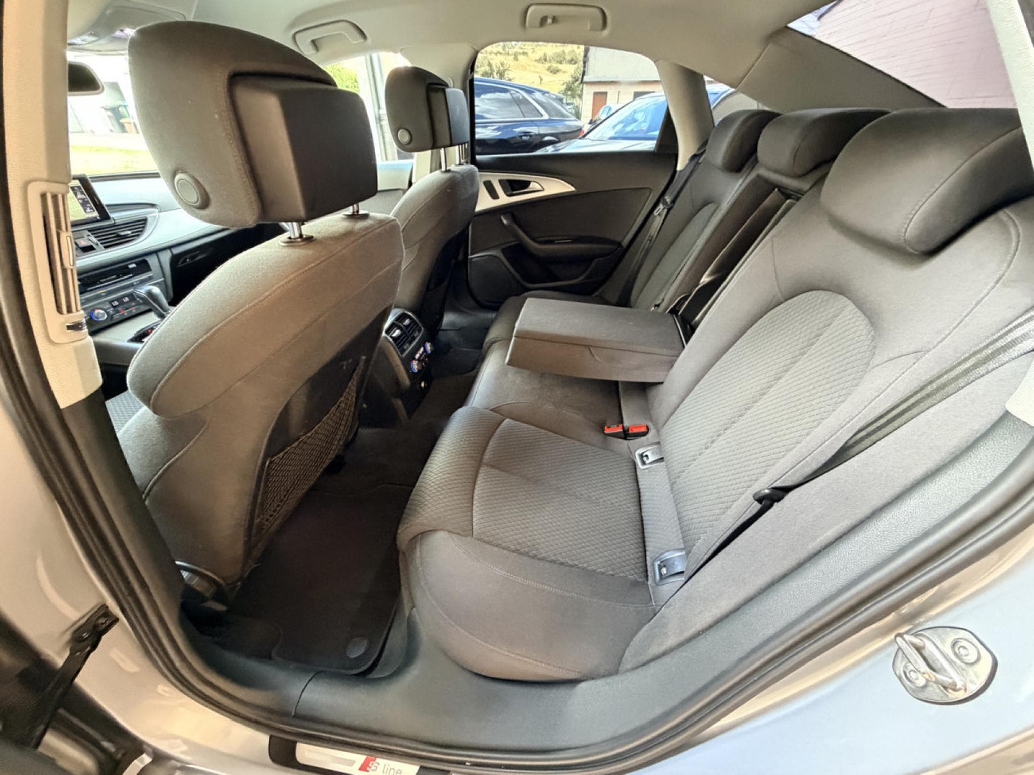 Audi A6 2.0 TDI S-line ext. Automatique  190CV (2019) - Foto 14