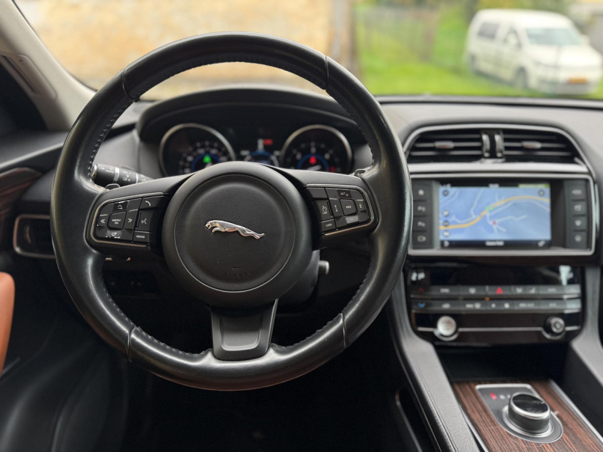 Jaguar F-Pace Jaguar F-PACE Portfolio 30d AWD - 221kW (2016) - Foto 11