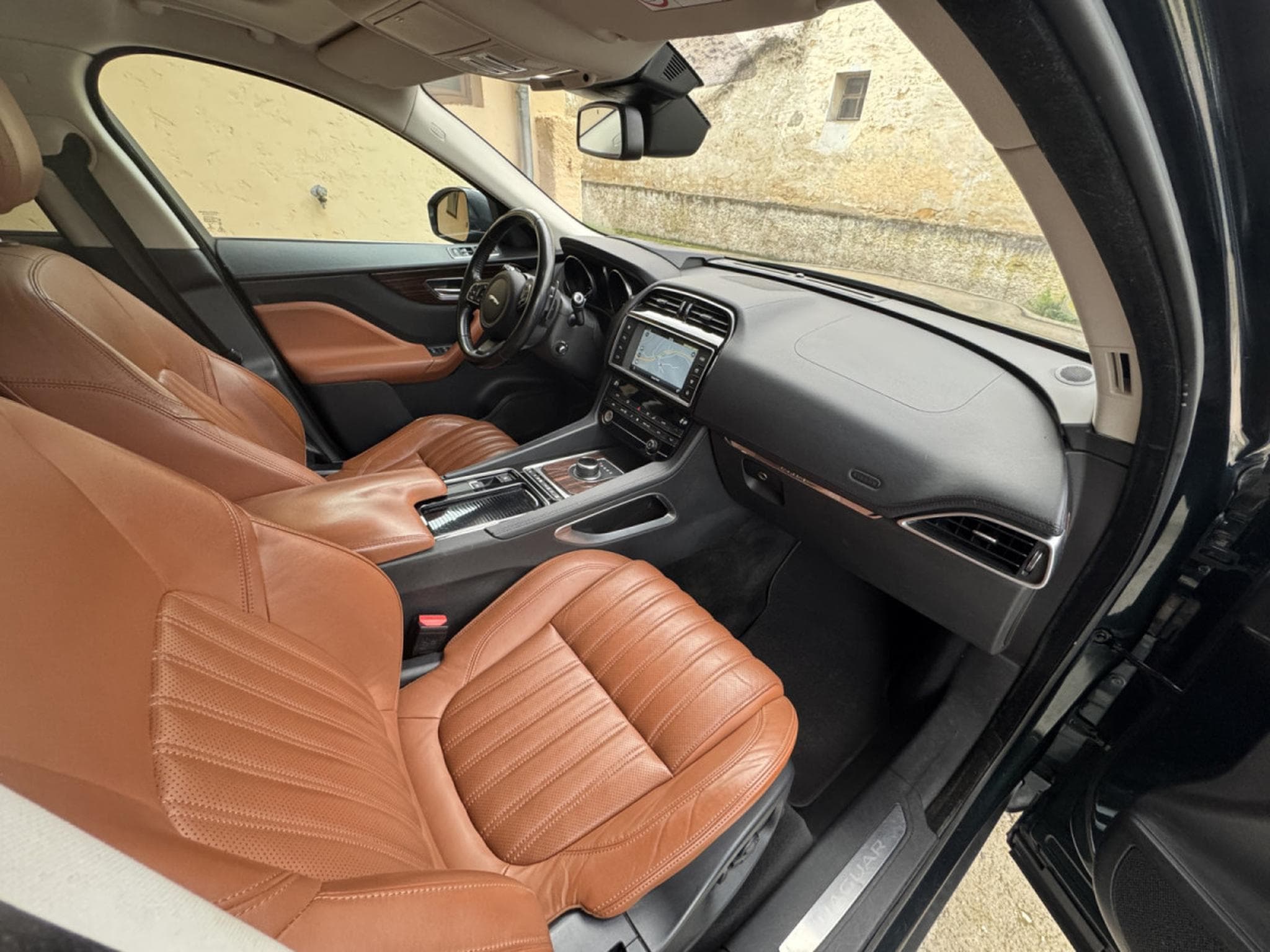 Jaguar F-Pace Jaguar F-PACE Portfolio 30d AWD - 221kW (2016) - Foto 7