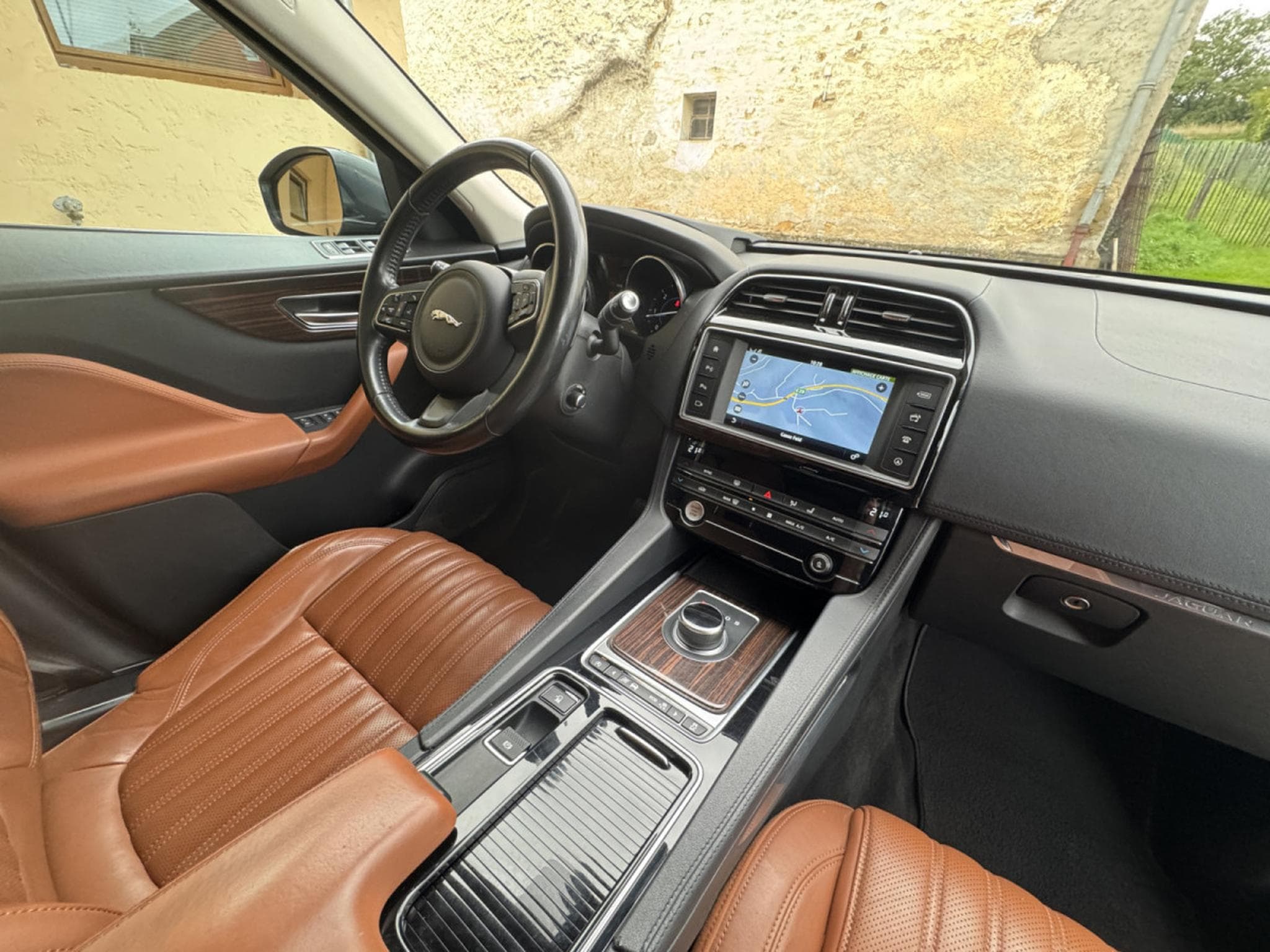 Jaguar F-Pace Jaguar F-PACE Portfolio 30d AWD - 221kW (2016) - Foto 8