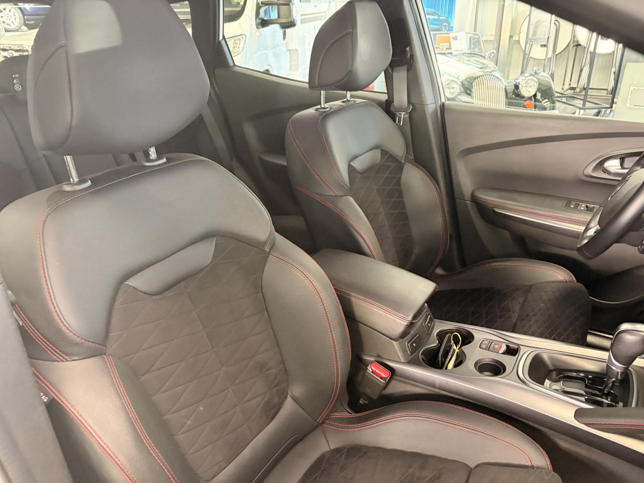 Renault Kadjar 1.3 TCe Black Edition 159HP (2019) - Foto 11