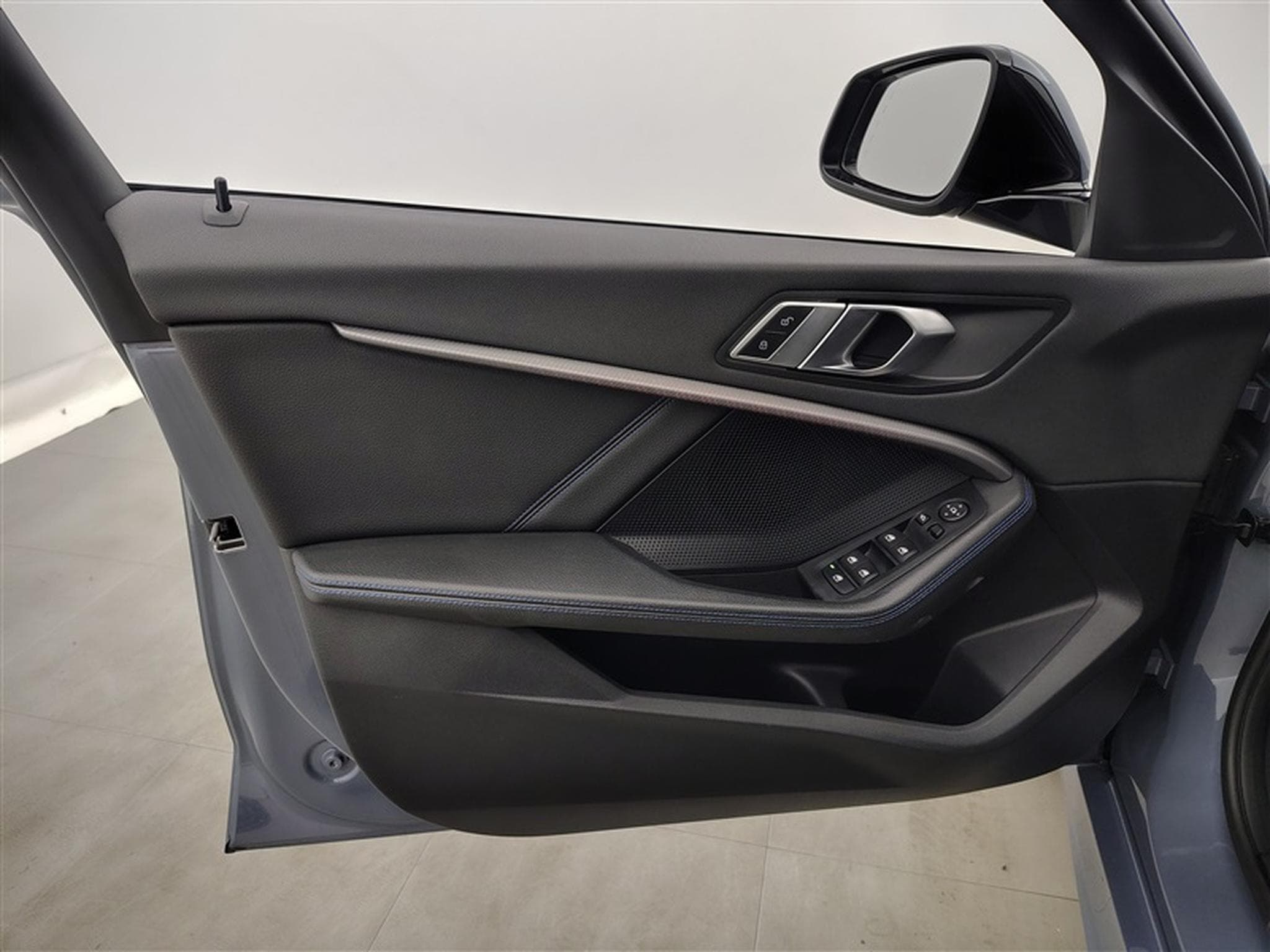 BMW 116 da PACK M  SHADOW LOOK / NAVI / FULL LED / S-CUIR (2022) - Photo 17