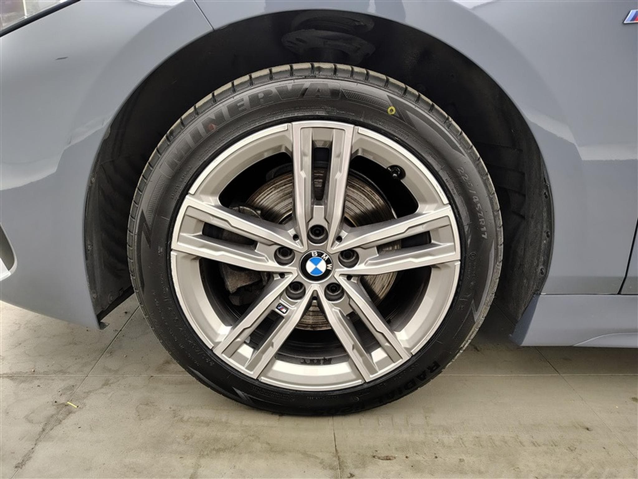 BMW 116 da PACK M  SHADOW LOOK / NAVI / FULL LED / S-CUIR (2022) - Photo 6