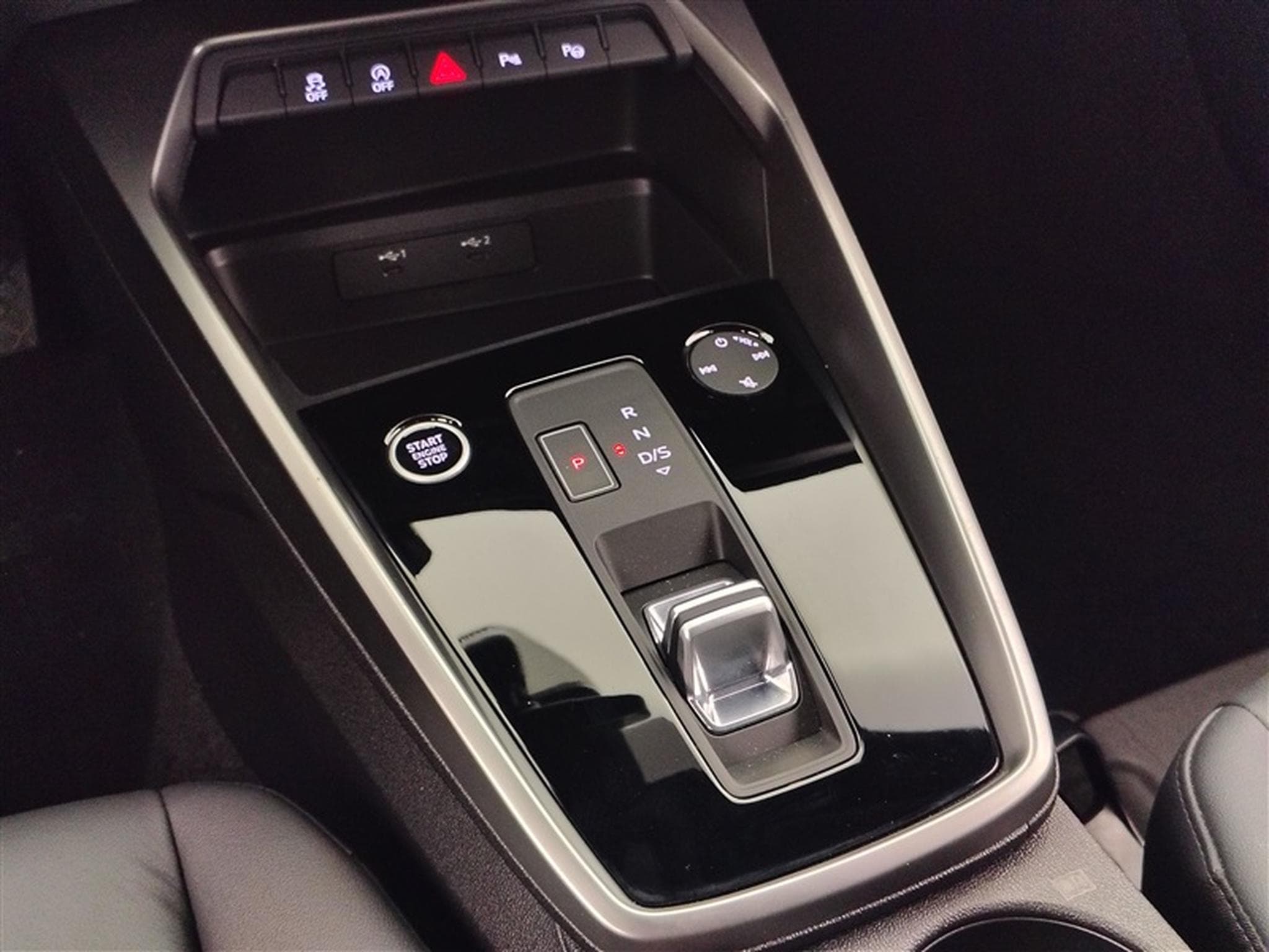 Audi A3 Sportback 30 TFSI S-tronic Cuir / Navi / Led (2022) - Photo 12