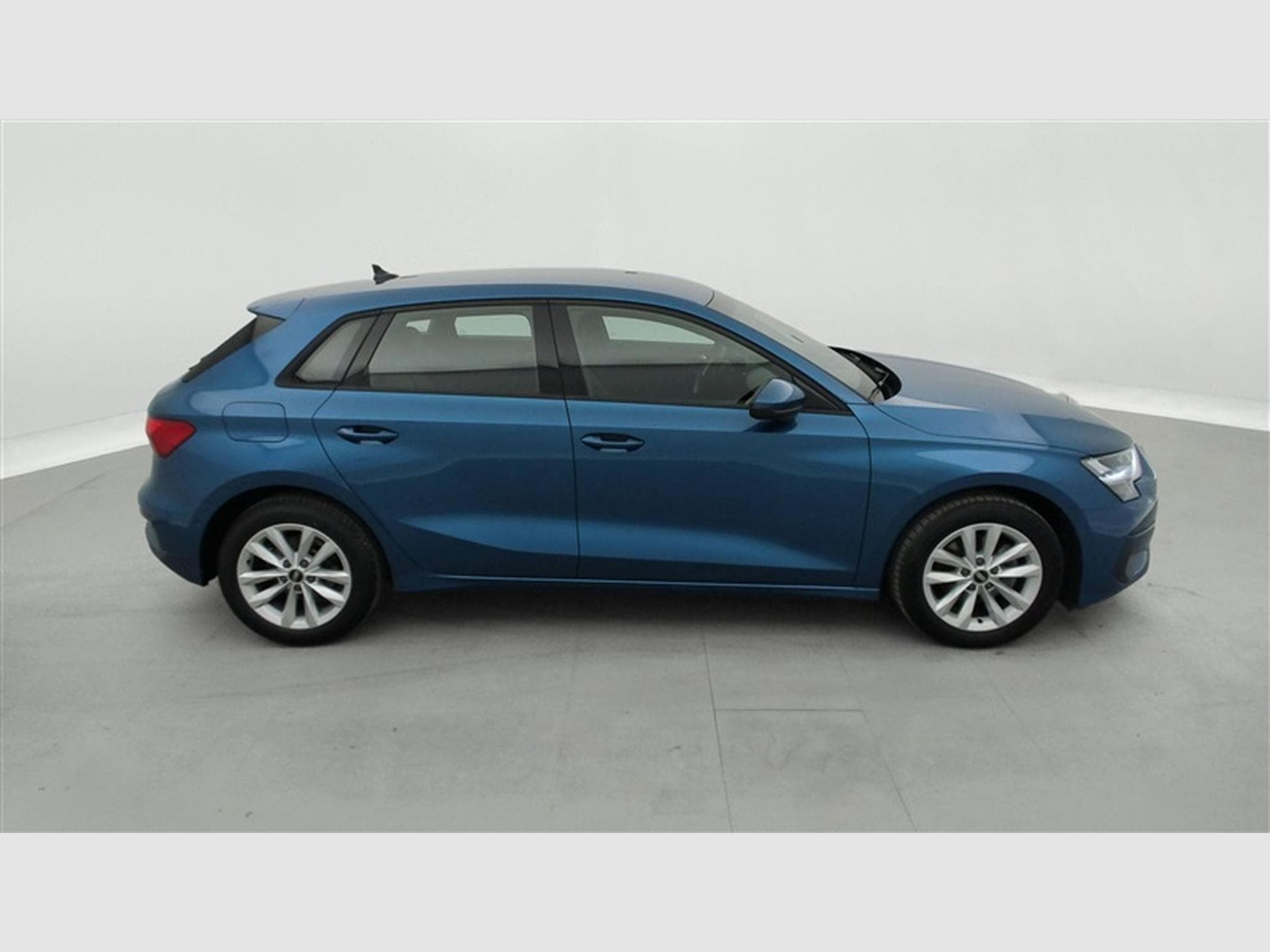 Audi A3 Sportback 30 TFSI S-tronic Cuir / Navi / Led (2022) - Photo 23