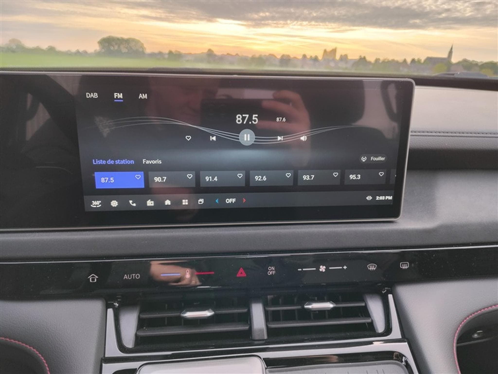 Maxus T60 2.0d AT8 4x4 Luxury CARPLAY / FULL LED / CAMERA 360° (2026) - Photo 11