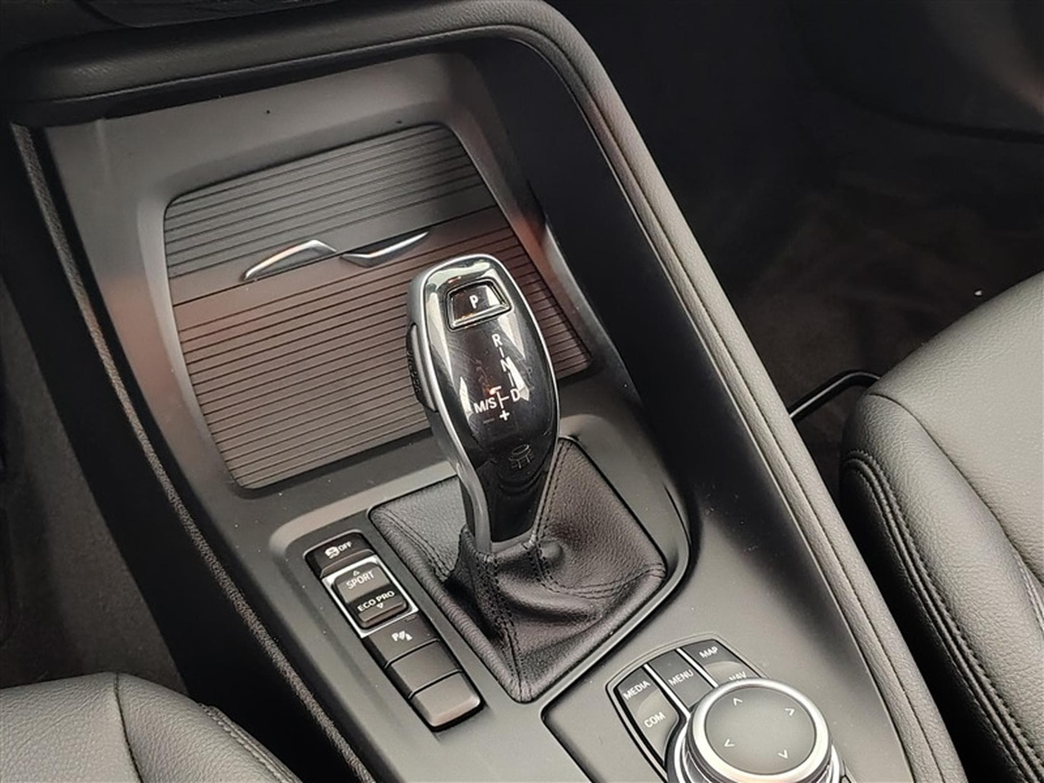 BMW X1 2.0 dA sDrive18 Cuir / Navi / PDC+Caméra (2022) - Photo 12