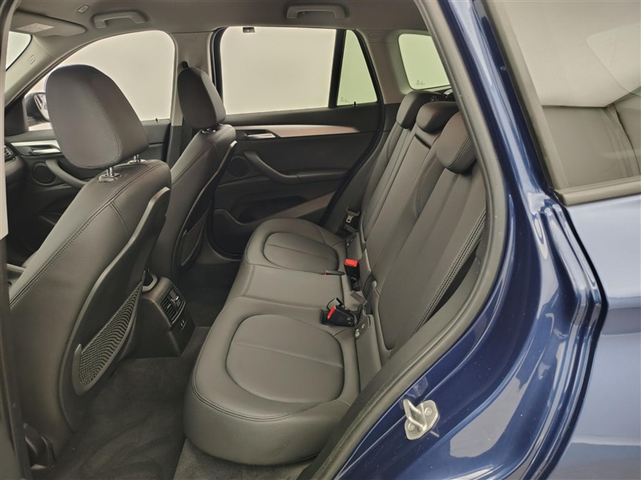 BMW X1 2.0 dA sDrive18 Cuir / Navi / PDC+Caméra (2022) - Photo 13