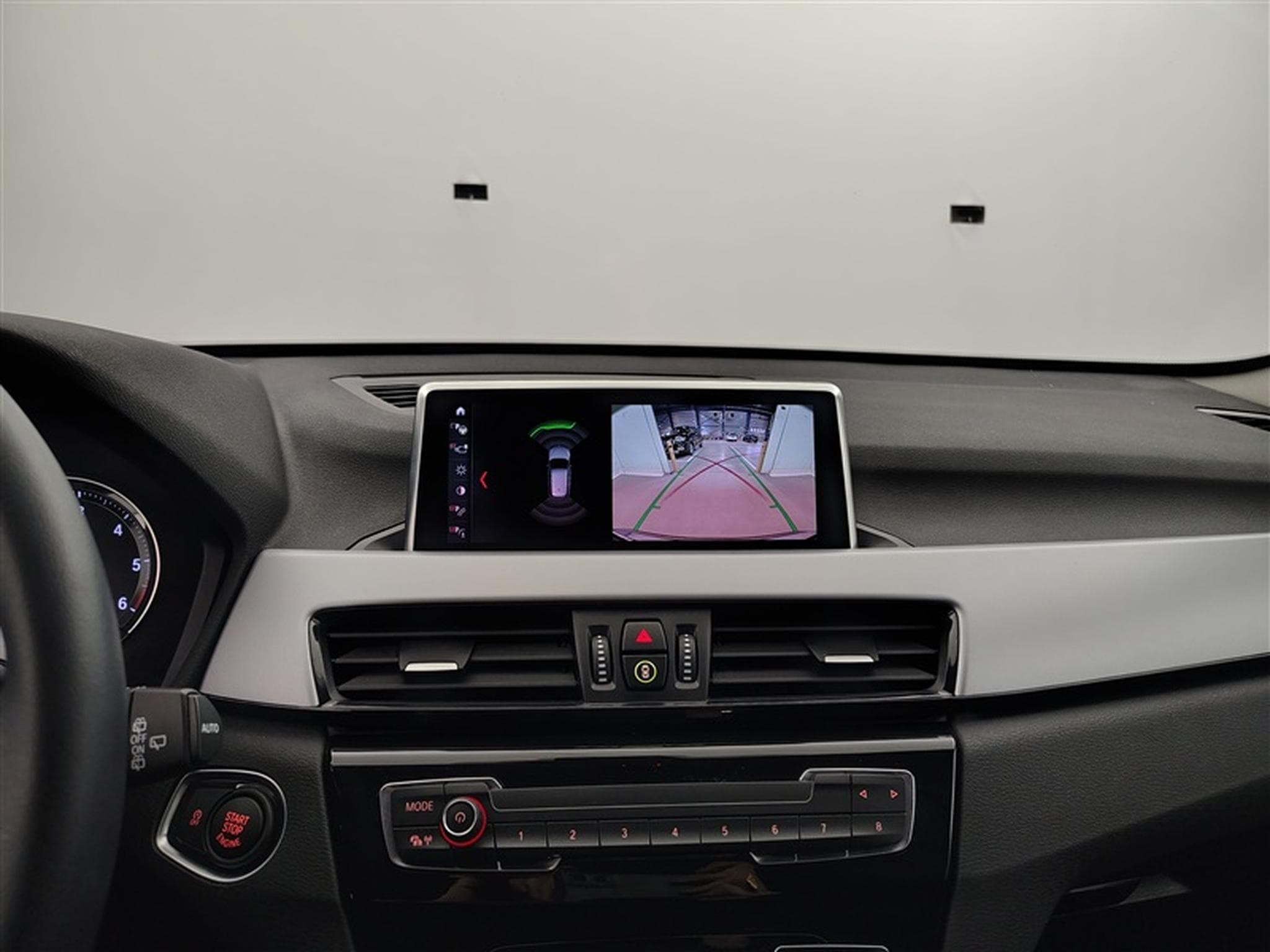 BMW X1 2.0 dA sDrive18 Cuir / Navi / PDC+Caméra (2022) - Photo 17