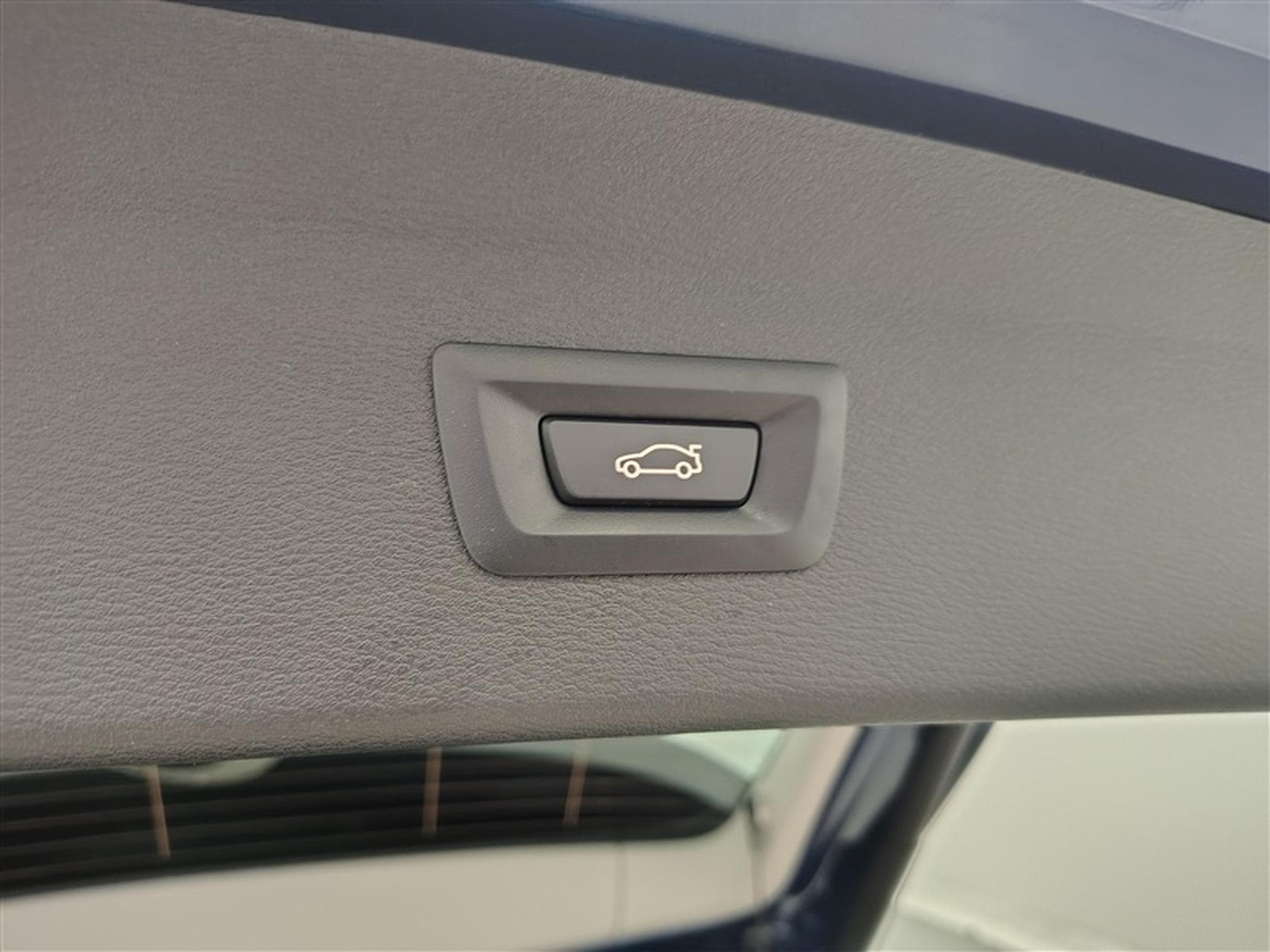 BMW X1 2.0 dA sDrive18 Cuir / Navi / PDC+Caméra (2022) - Photo 18