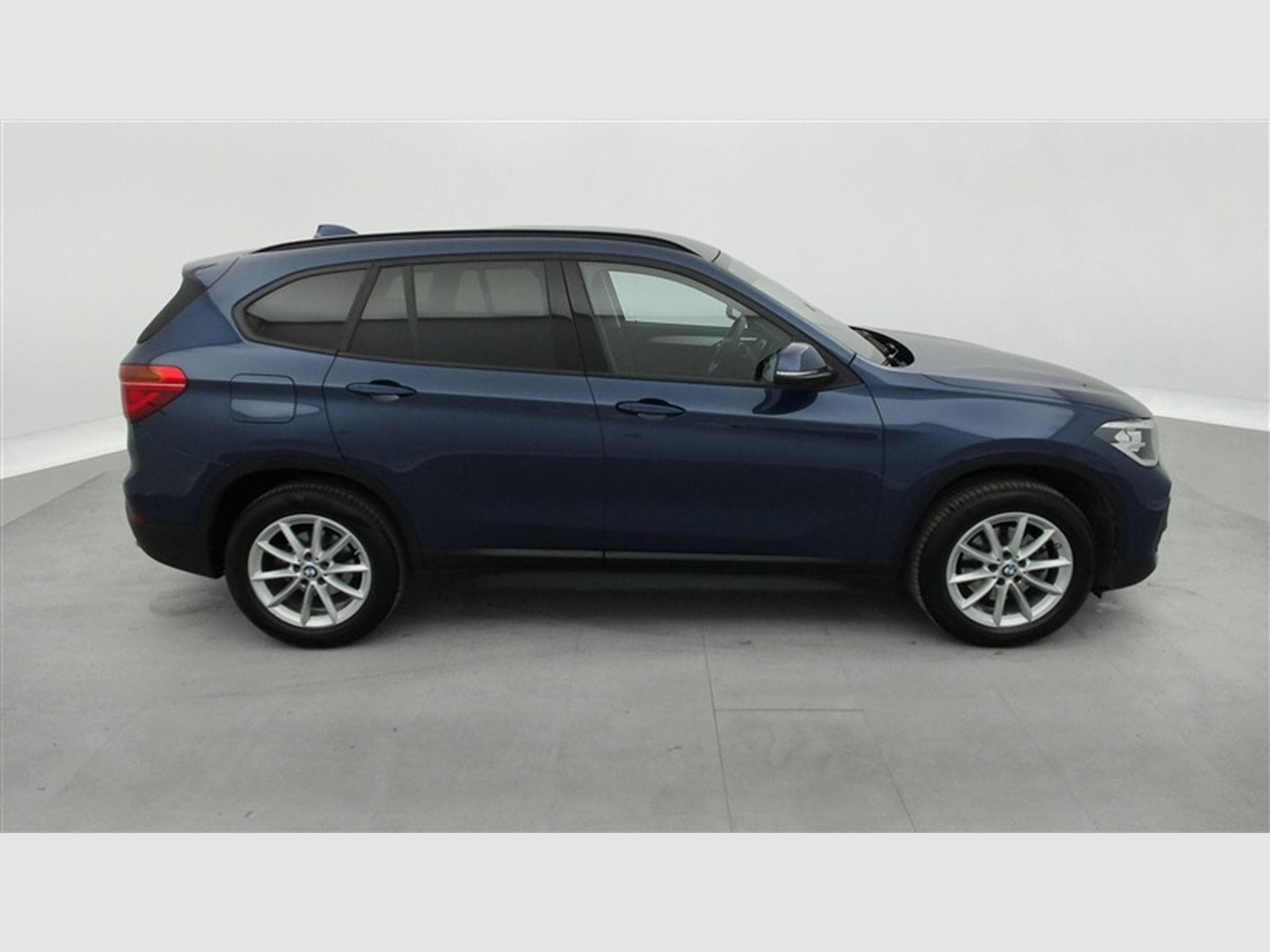 BMW X1 2.0 dA sDrive18 Cuir / Navi / PDC+Caméra (2022) - Photo 24