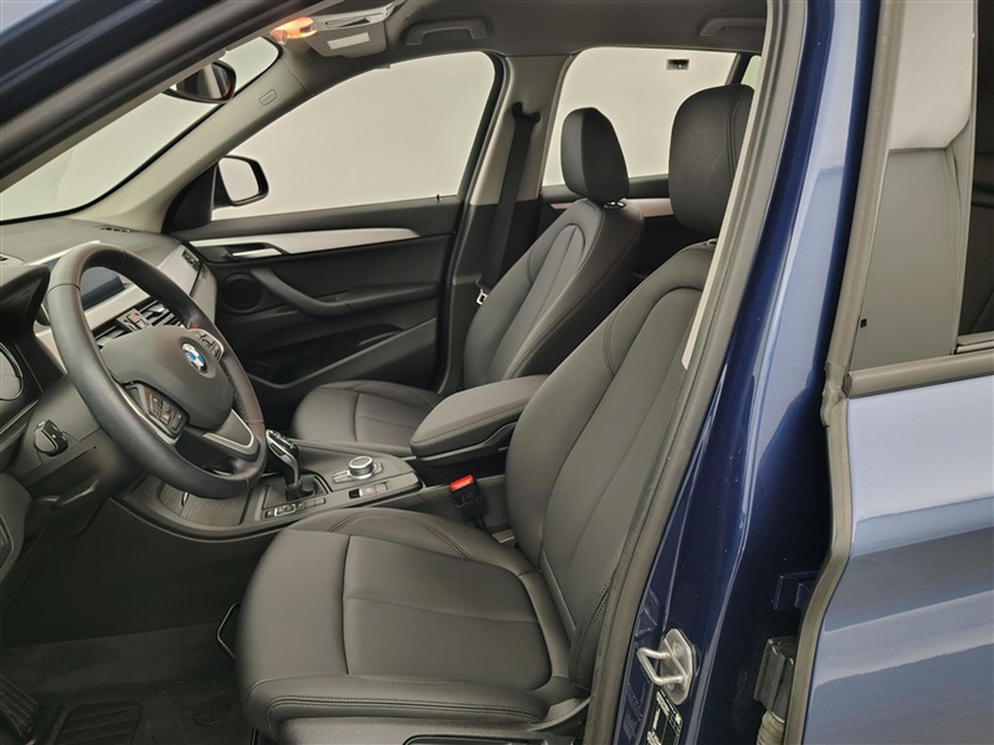 BMW X1 2.0 dA sDrive18 Cuir / Navi / PDC+Caméra (2022) - Photo 7