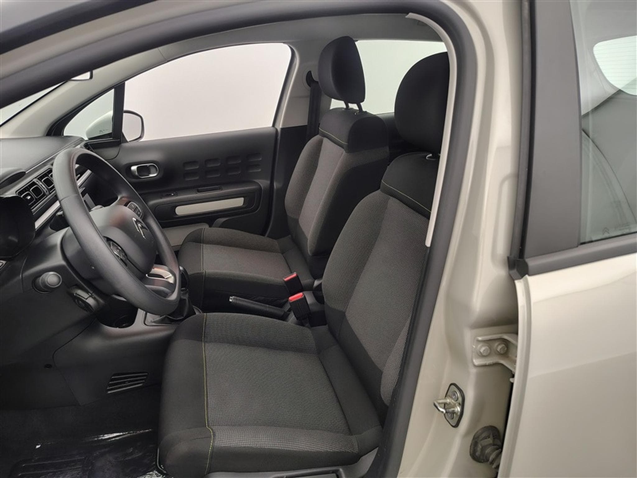 Citroen C3 1.2 Turbo **Clim/cruise/radar parking** (2024) - Photo 7