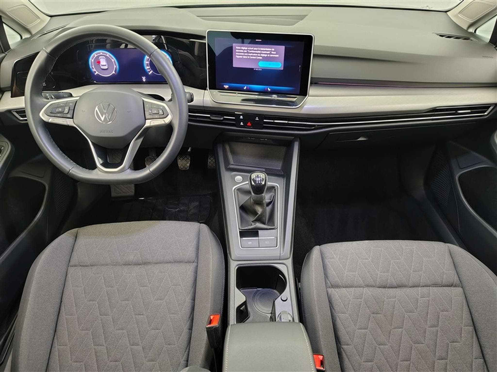 VW Golf 1.5 TSI 115cv Life CARPLAY / FULL LED / PDC AV+AR / JA 16" (2025) - Photo 8