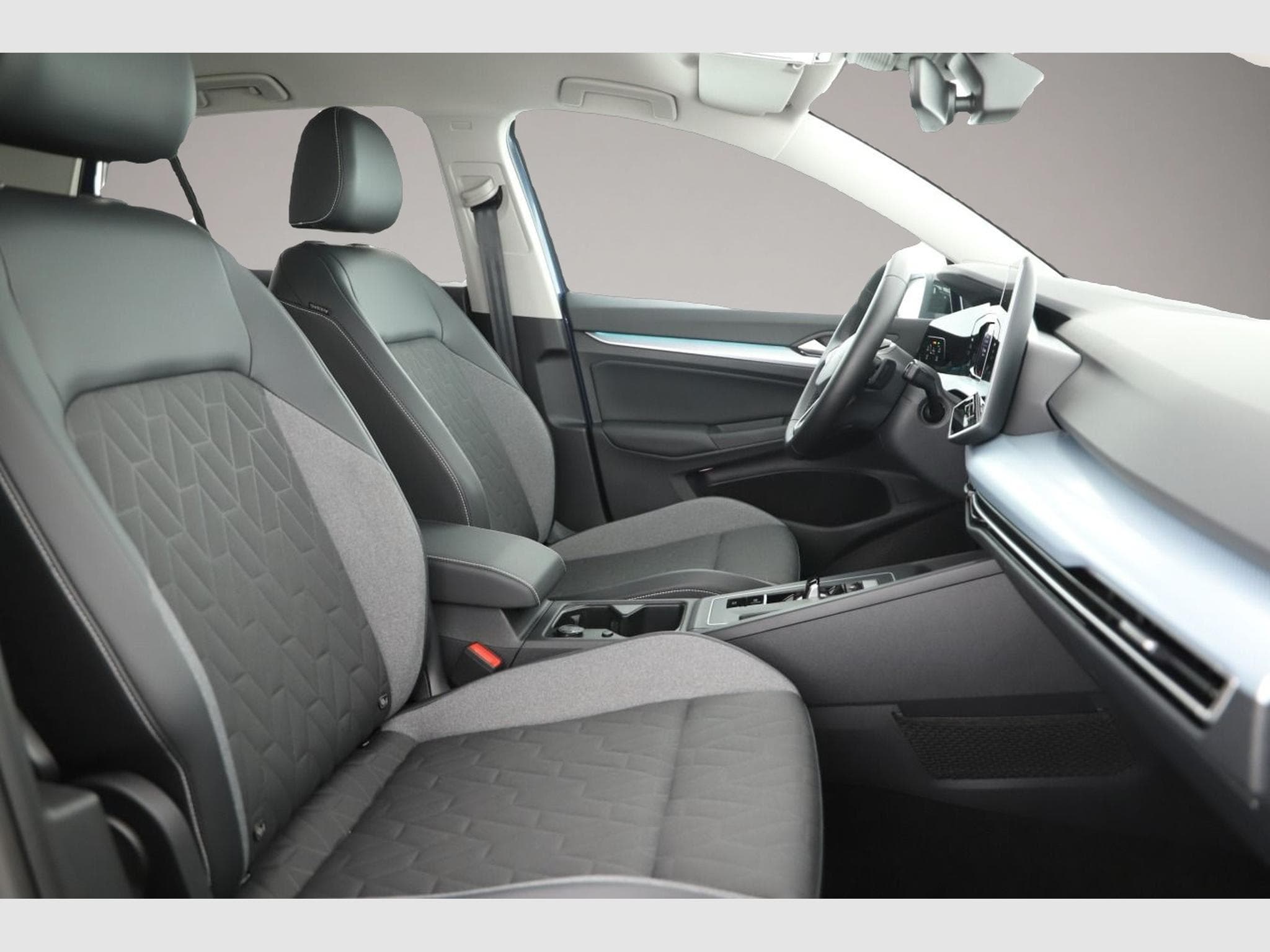 VW Golf (2025) - Photo 6